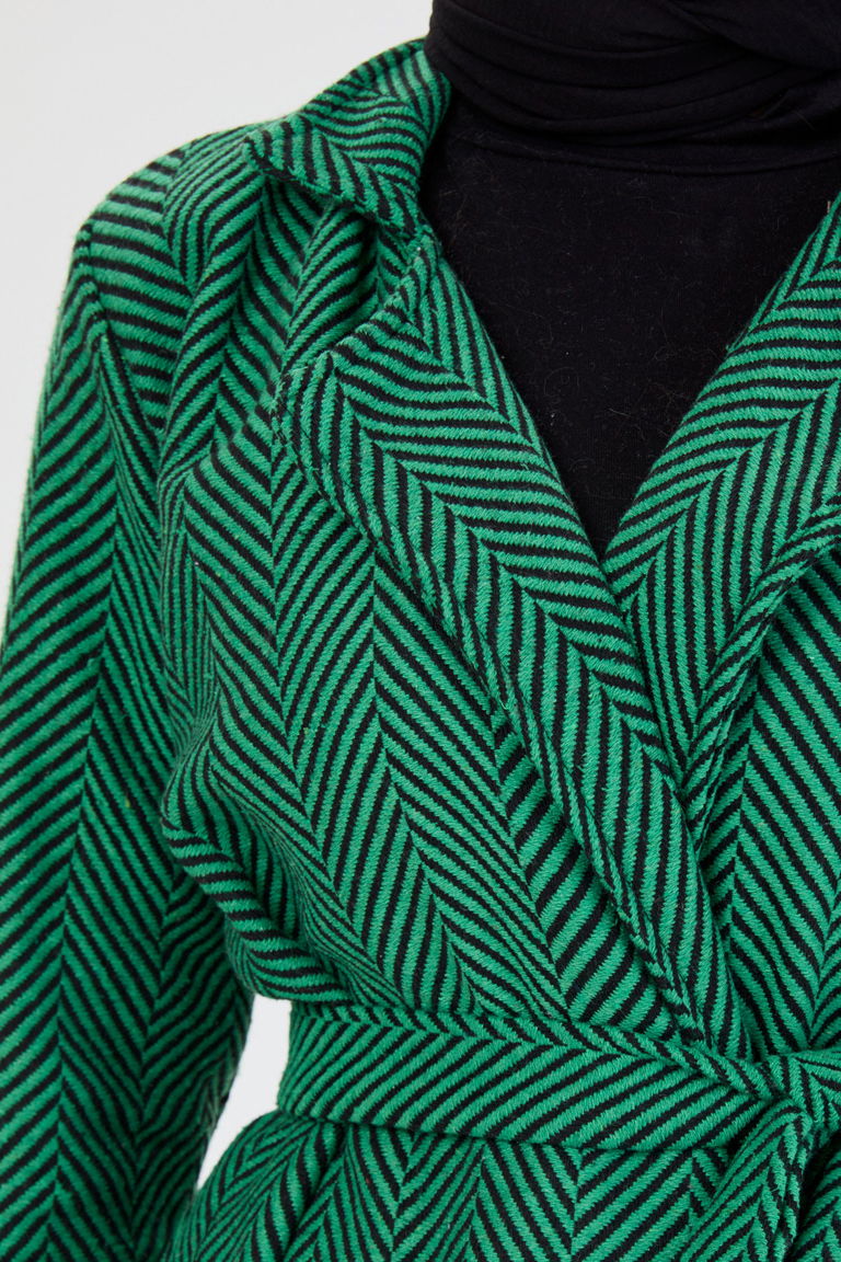 Kadın Kruvaze Yaka Balıksırtı Desenli Kuşak Bağlamalı Kaban Yesil - 13091 - TOFİSA