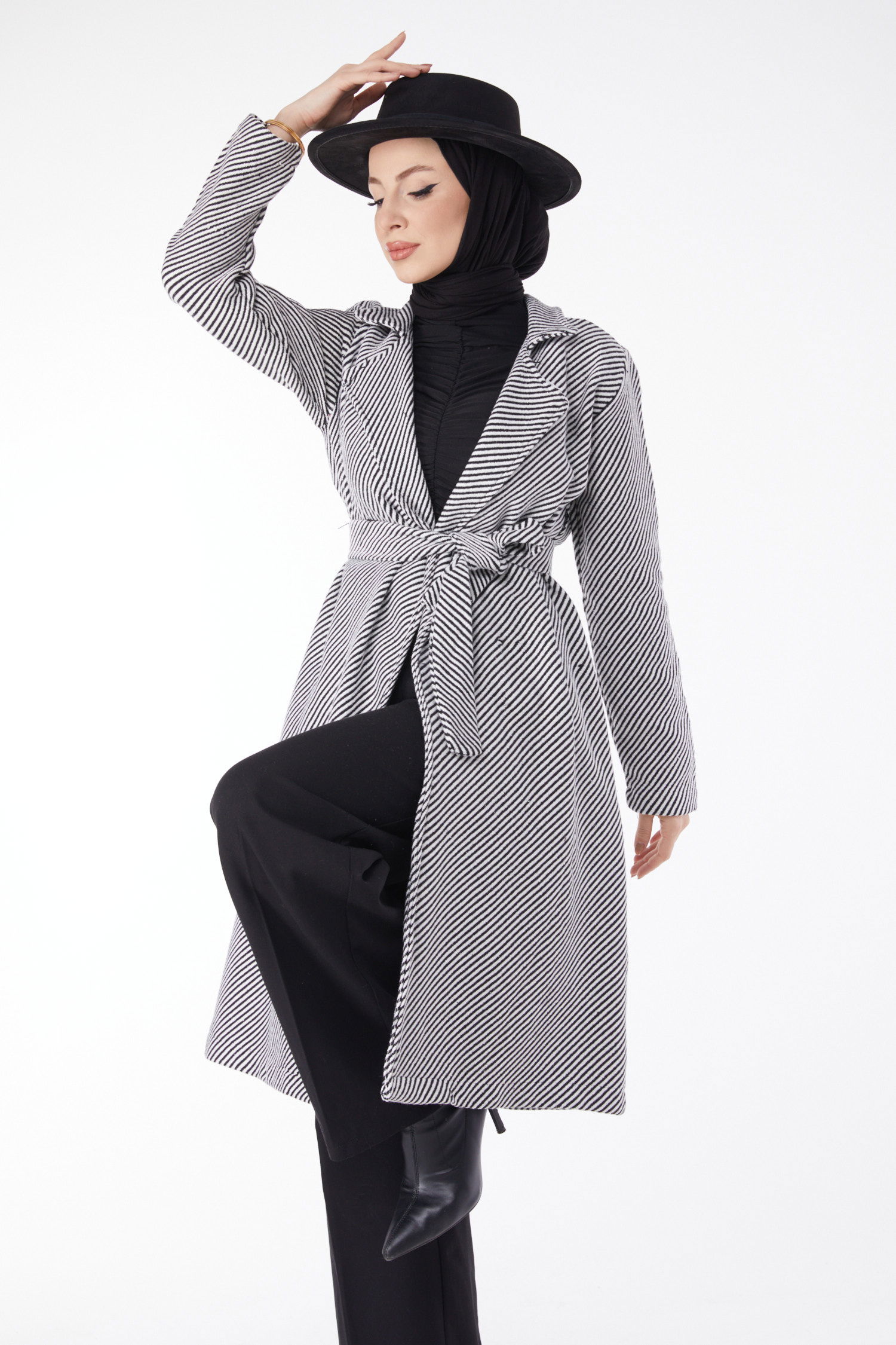 Kuşaklı Kaşe Kaban Siyah Beyaz - 13115 - 2