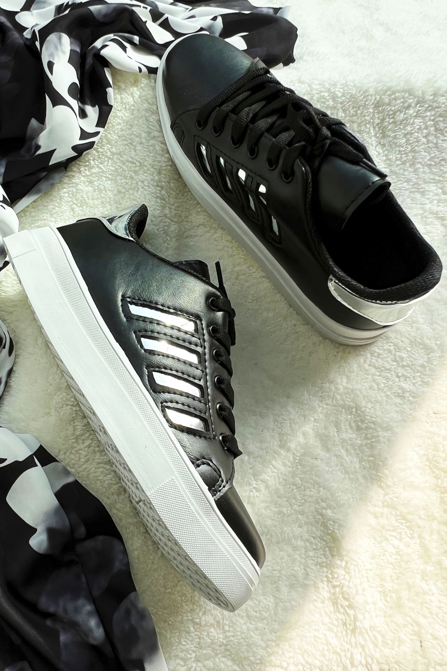 21142-SIYAH-BEYAZ-GUMUS Ayakkabı - 4