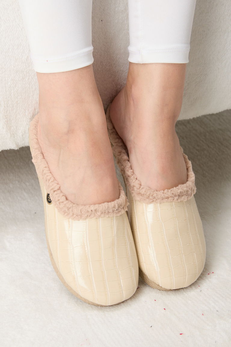 23490-KREM Ev Terliği - TOFİSA