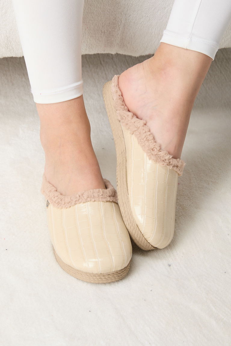 23490-KREM Ev Terliği - TOFİSA