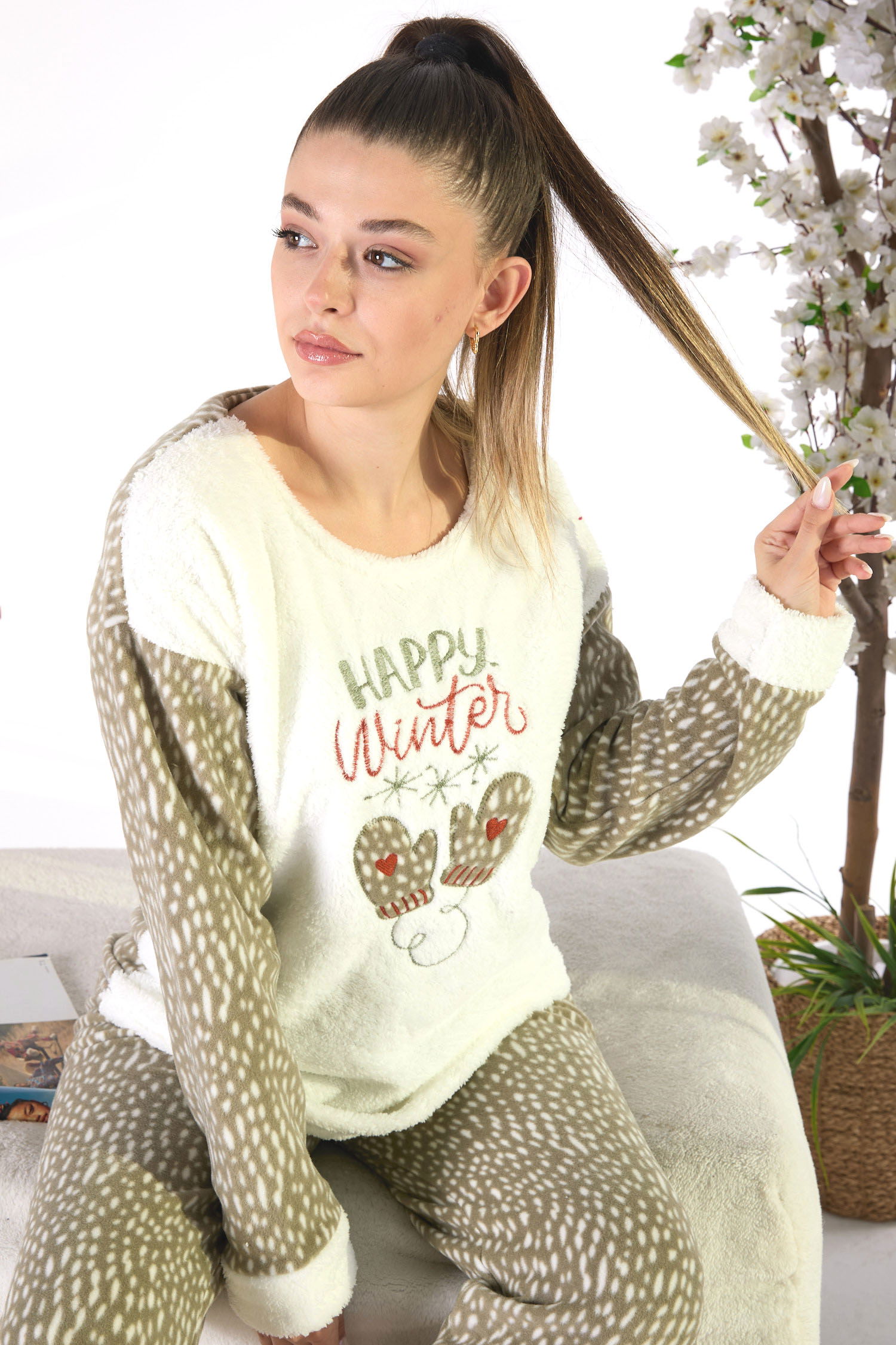 23549-HAKI Peluş Pijama Takımı - 1