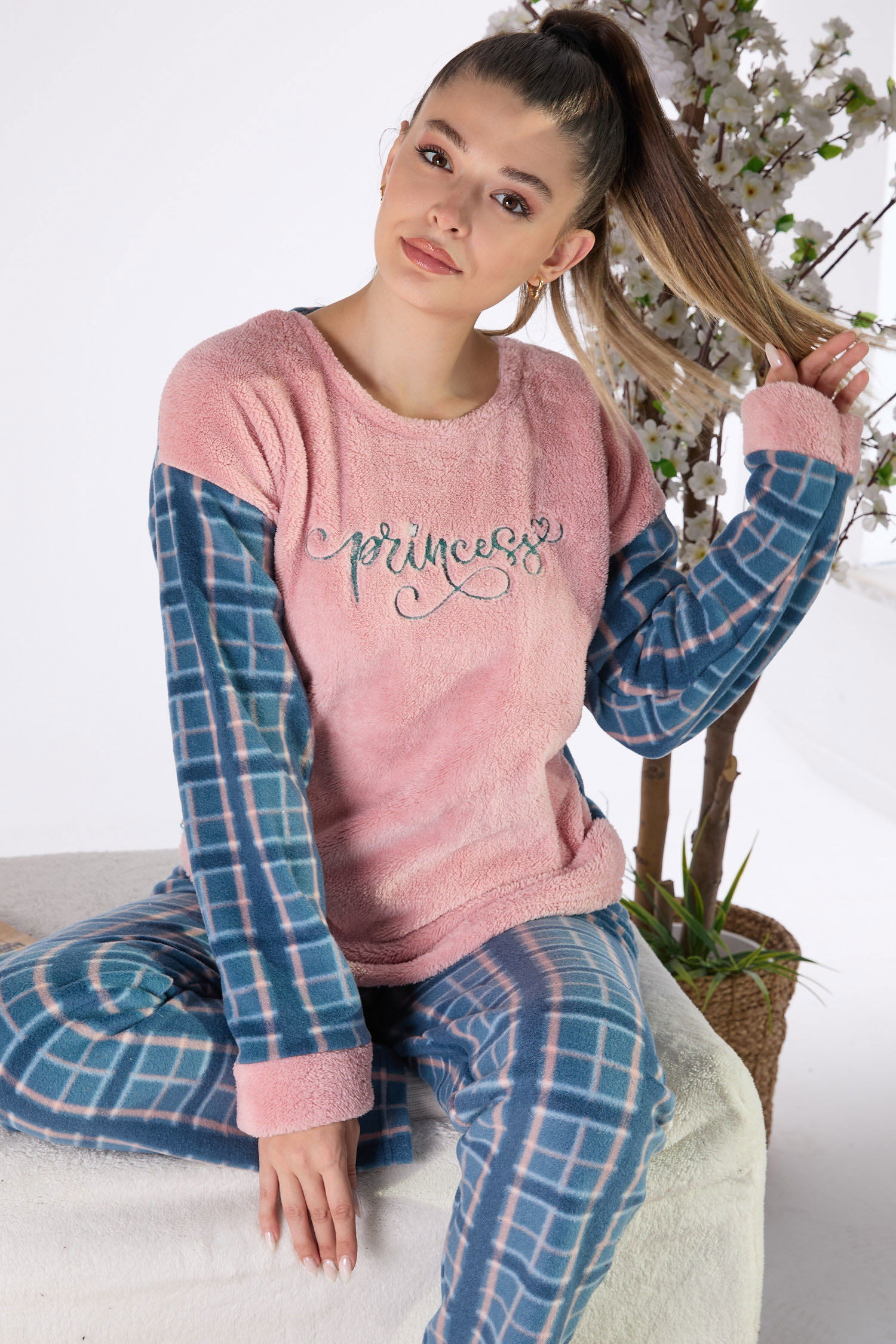 23551-PEMBE Peluş Pijama Takımı - 2
