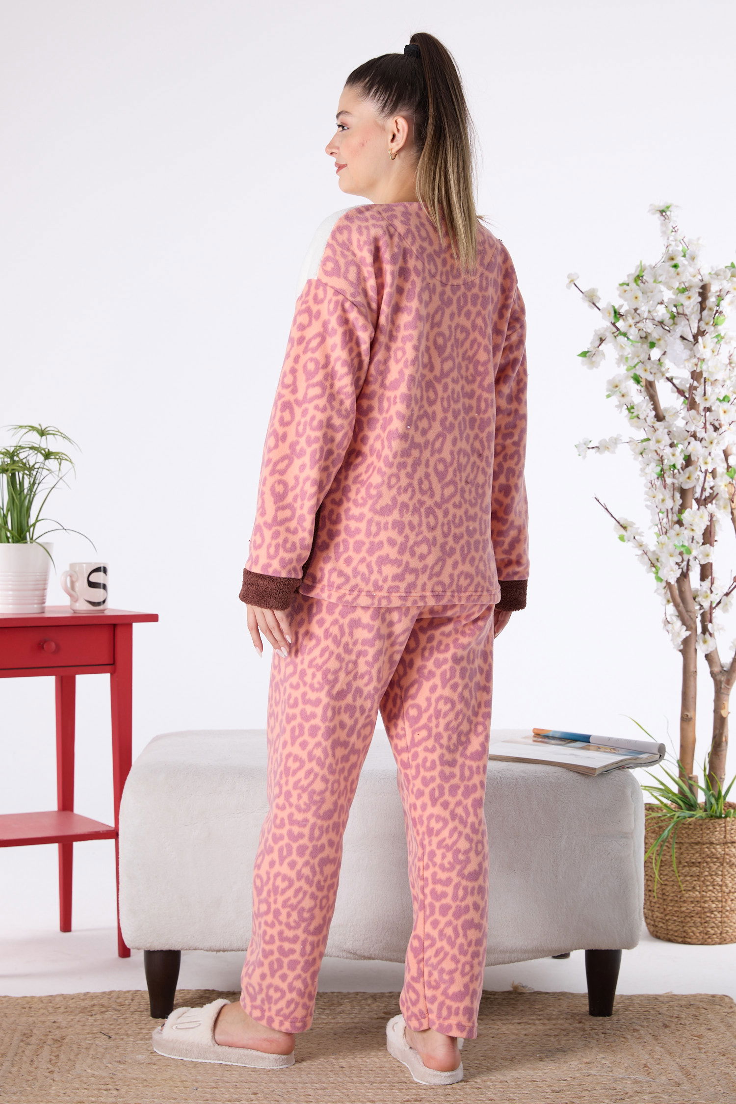 23555-KAHVE Peluş Pijama Takımı - 5