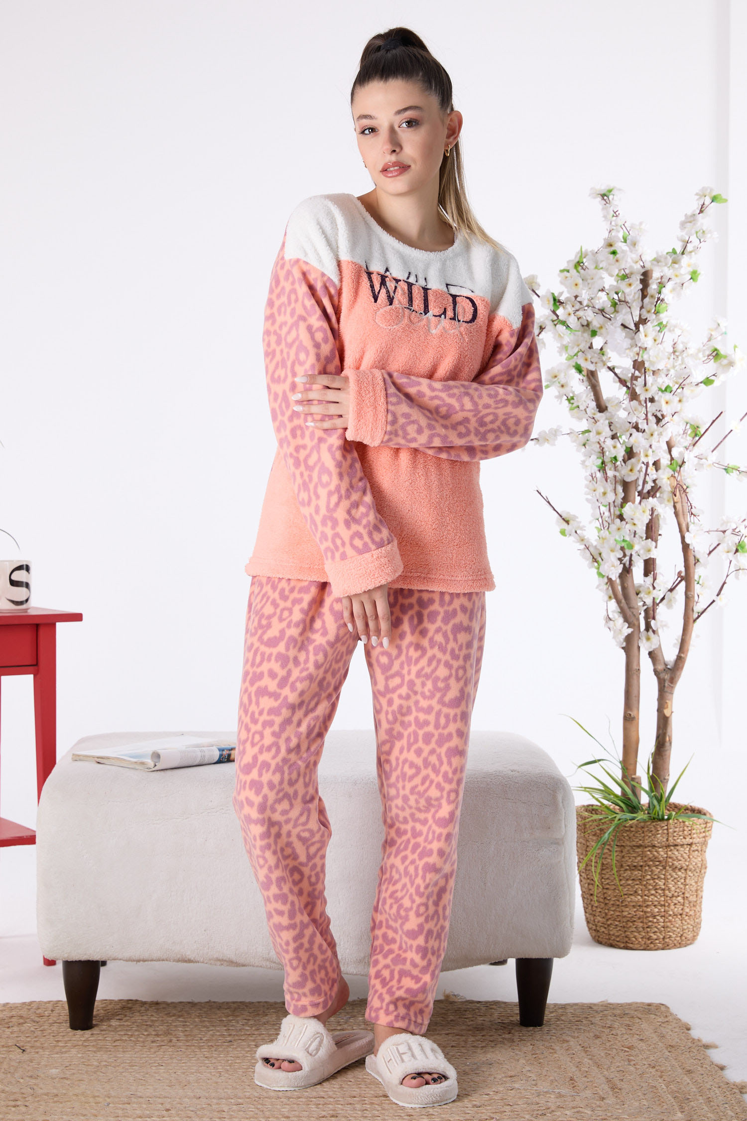 23555-PUDRA Peluş Pijama Takımı - 3