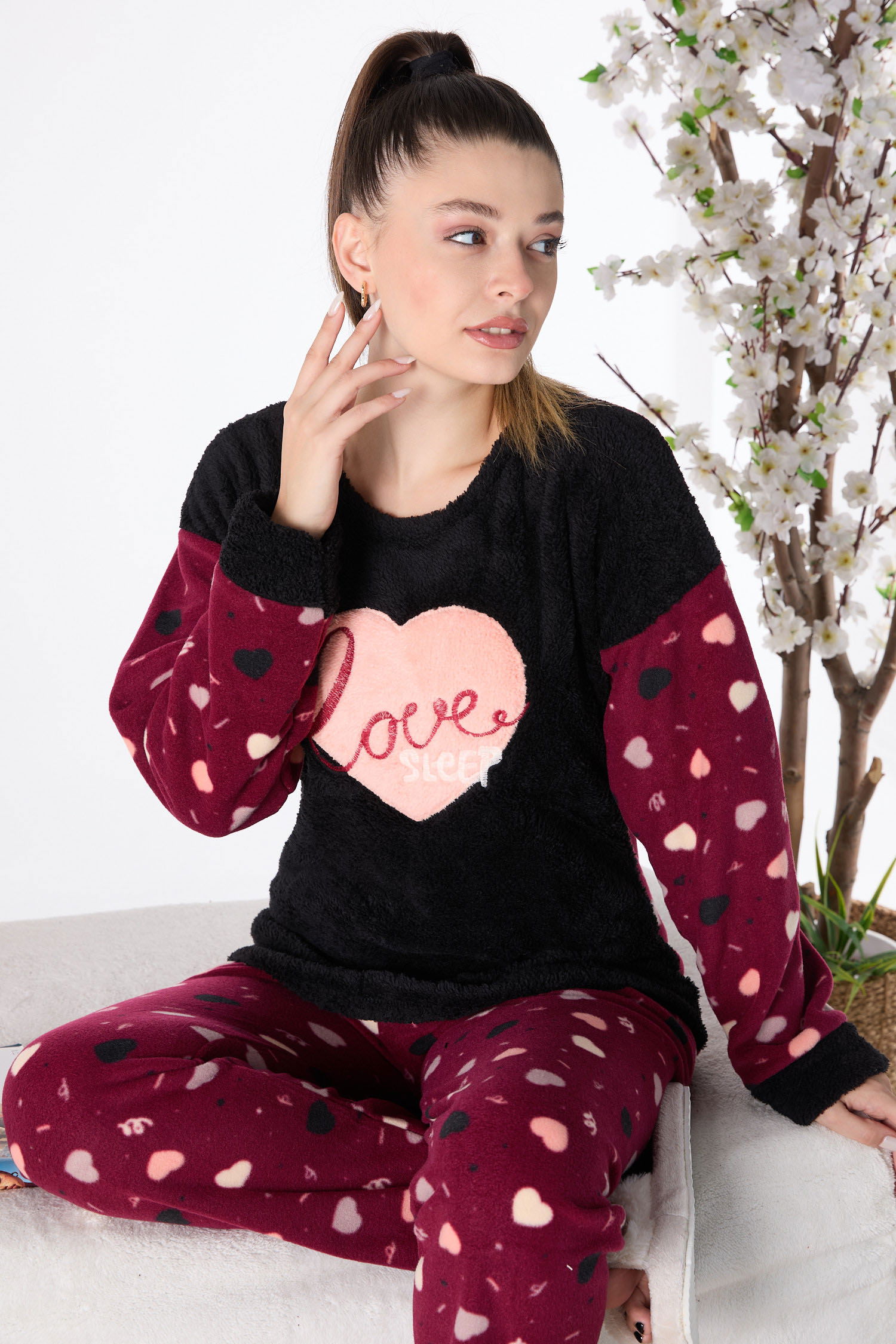 23557-SIYAH Peluş Pijama Takımı - 2