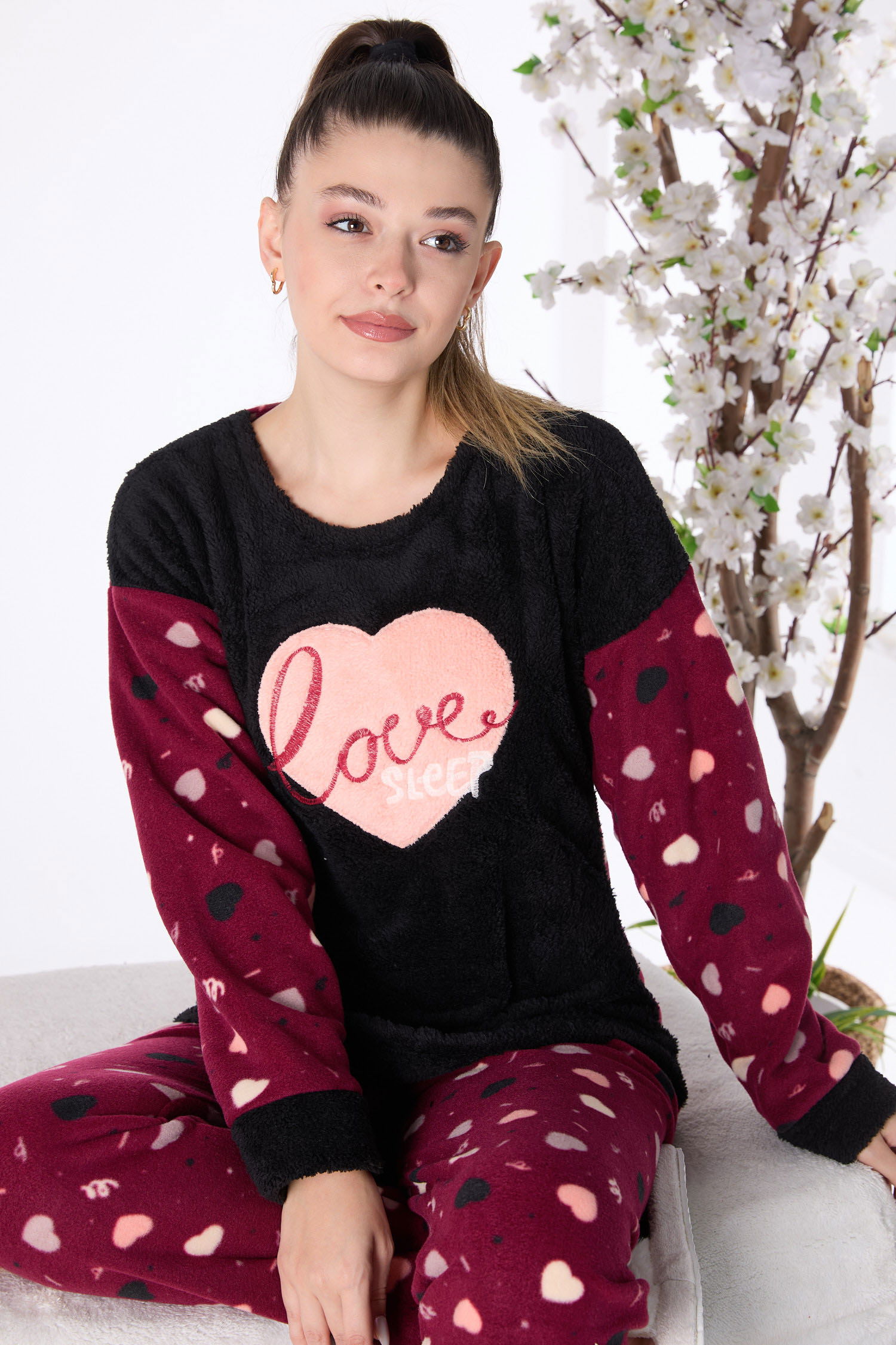23557-SIYAH Peluş Pijama Takımı - 3
