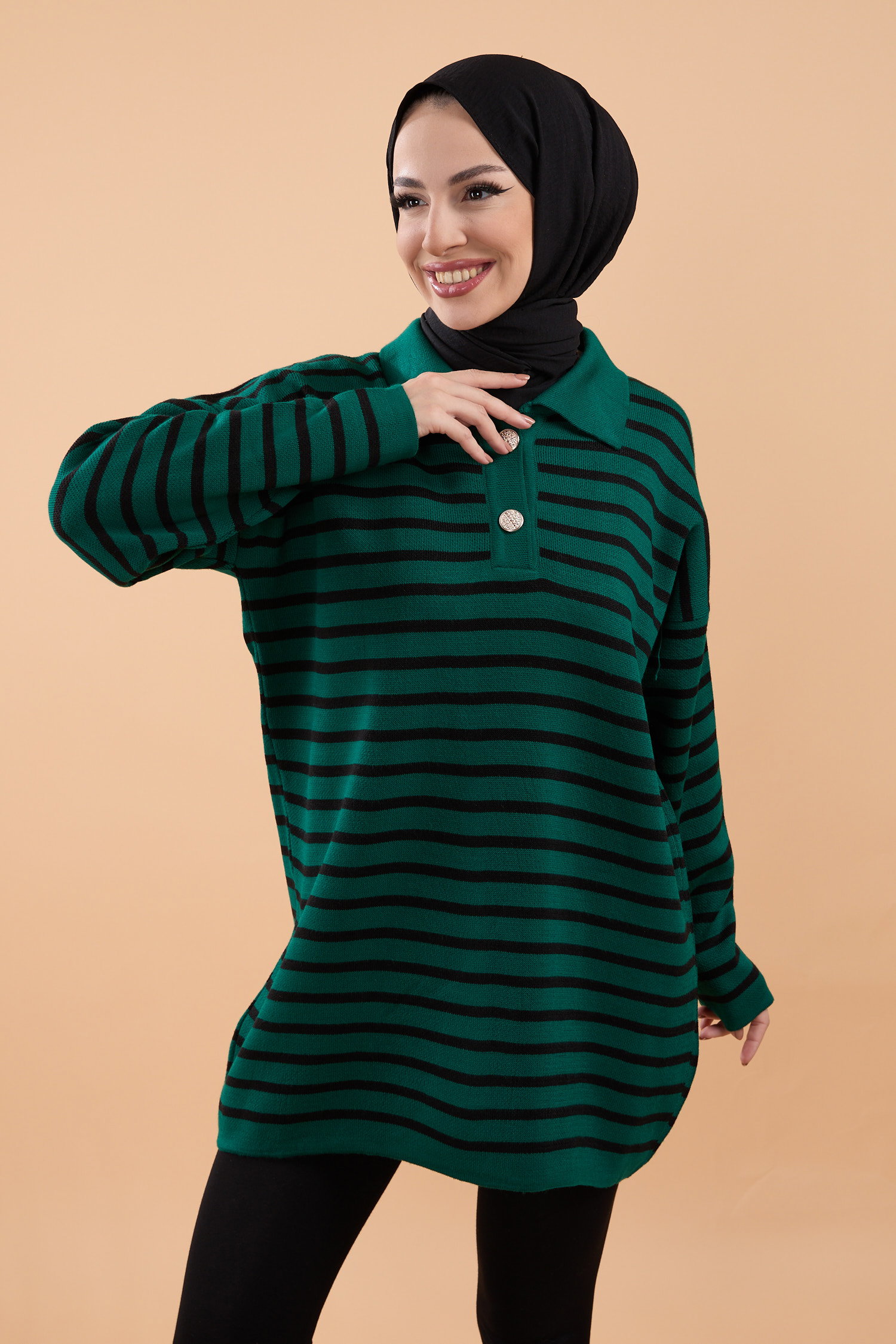 23784-ZUMRUT Metal Düğmeli Gömlek Yaka Çizgili Triko Tunik - 2