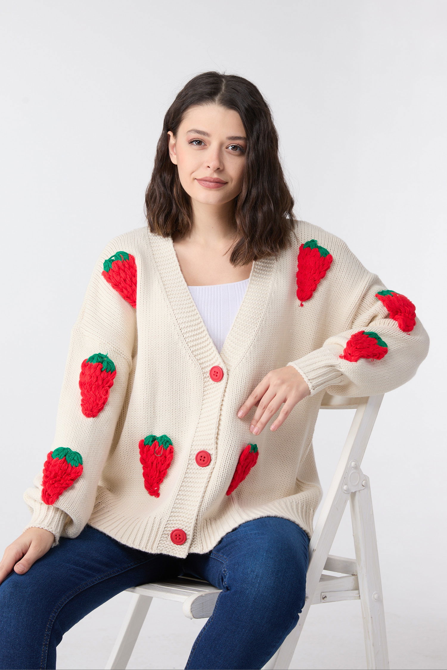 23919-KREM Çilek Motifli Oversize Triko Hırka - 1