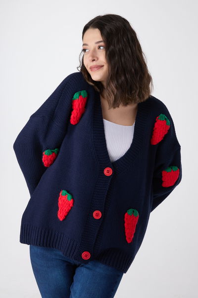 23919-LACIVERT Çilek Motifli Oversize Triko Hırka 