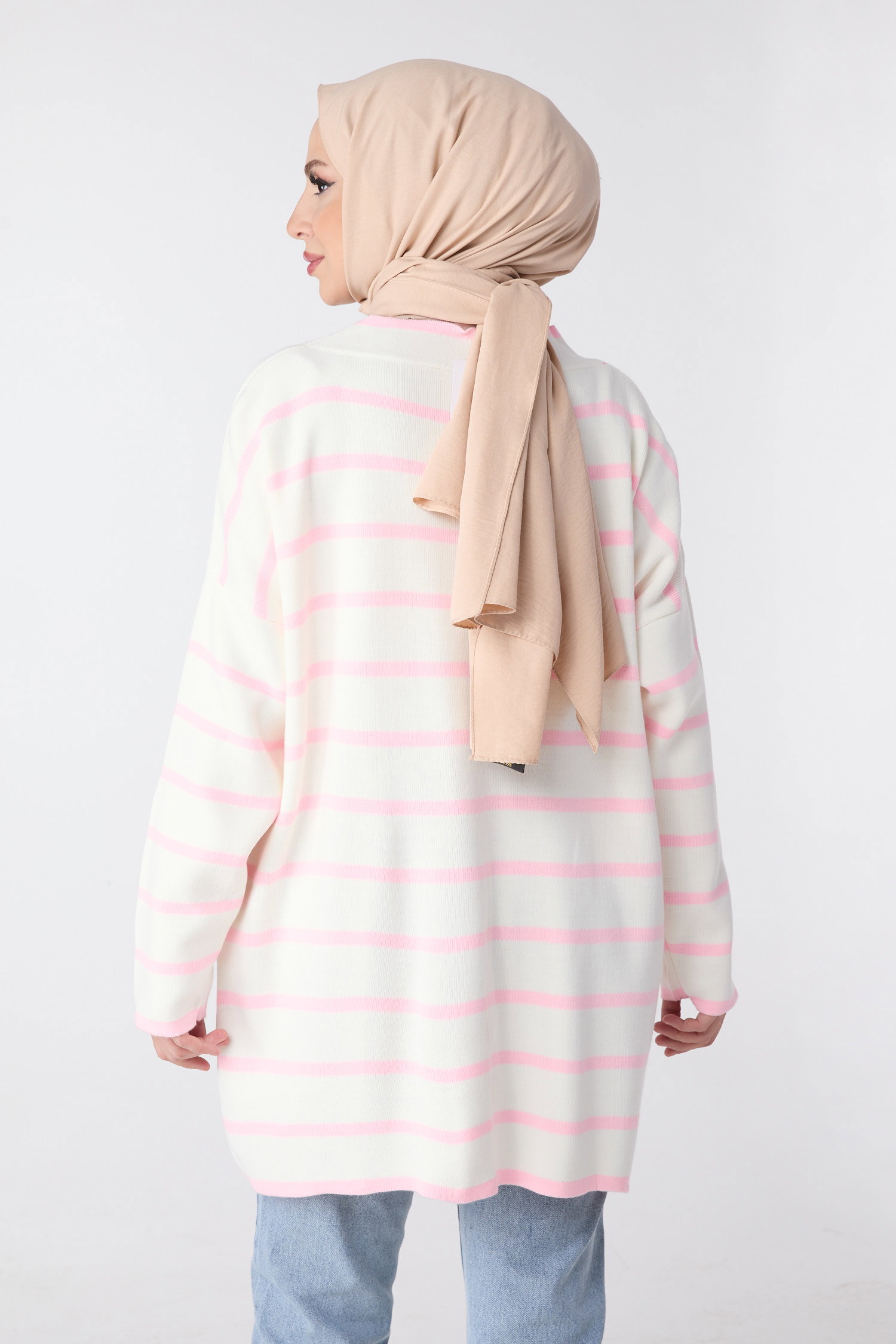 23972-BEYAZ-PEMBE Gold Düğmeli Çizgili Oversize Triko Hırka - 4