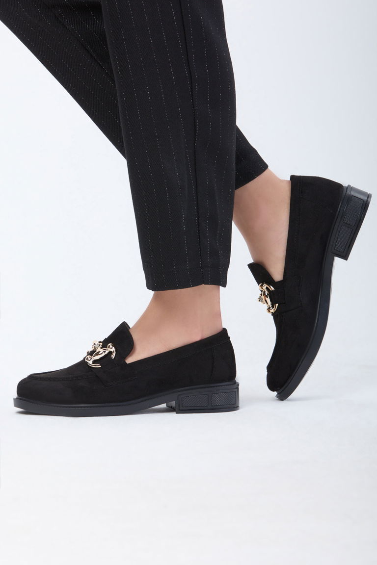 24162-SIYAH Metal Detayli Süet Makosen Ayakkabı - TOFİSA