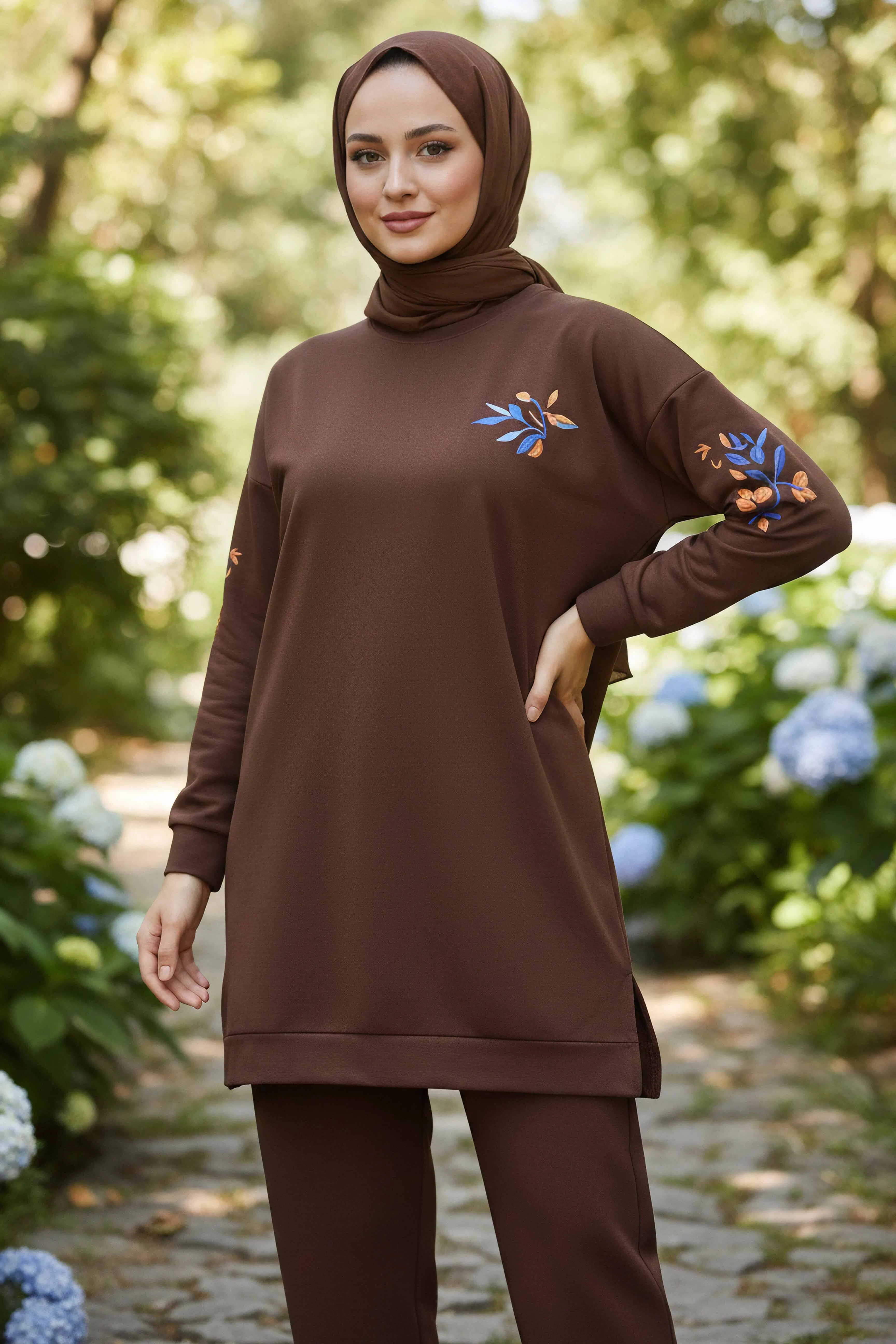 Baskılı Yırtmaçlı İki İplik Takım - 2065-KAHVE - 2