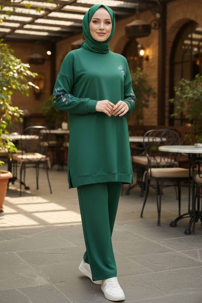 Baskılı Yırtmaçlı İki İplik Takım - 2065-ZUMRUT 