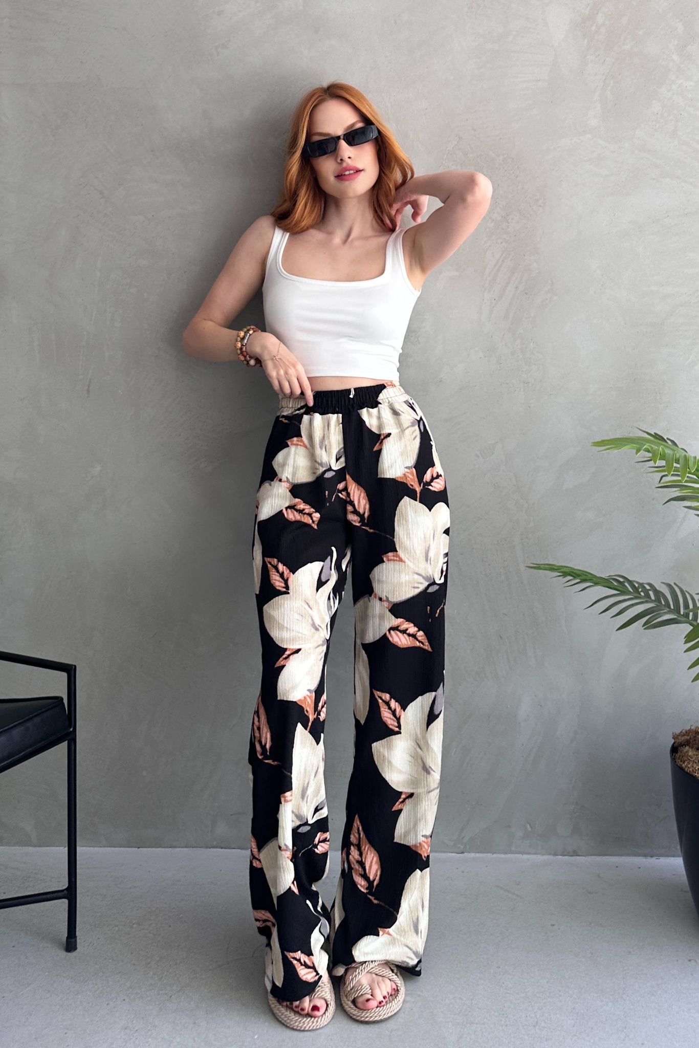 Çiçek Desenli Bol Pantolon Siyah - 27237 - 1