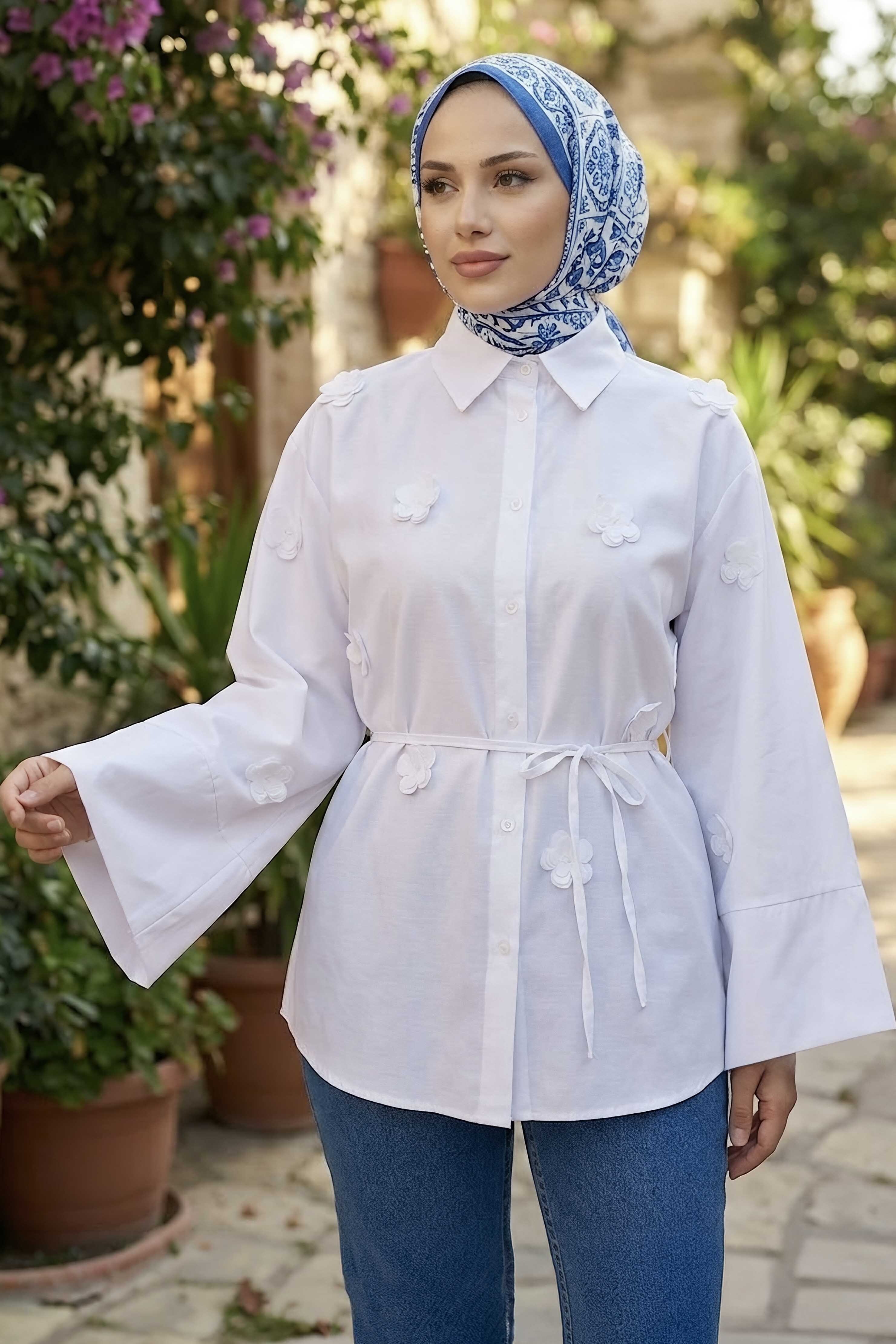 Çiçek Detaylı Gömlek Beyaz - 28574-BEYAZ - 2