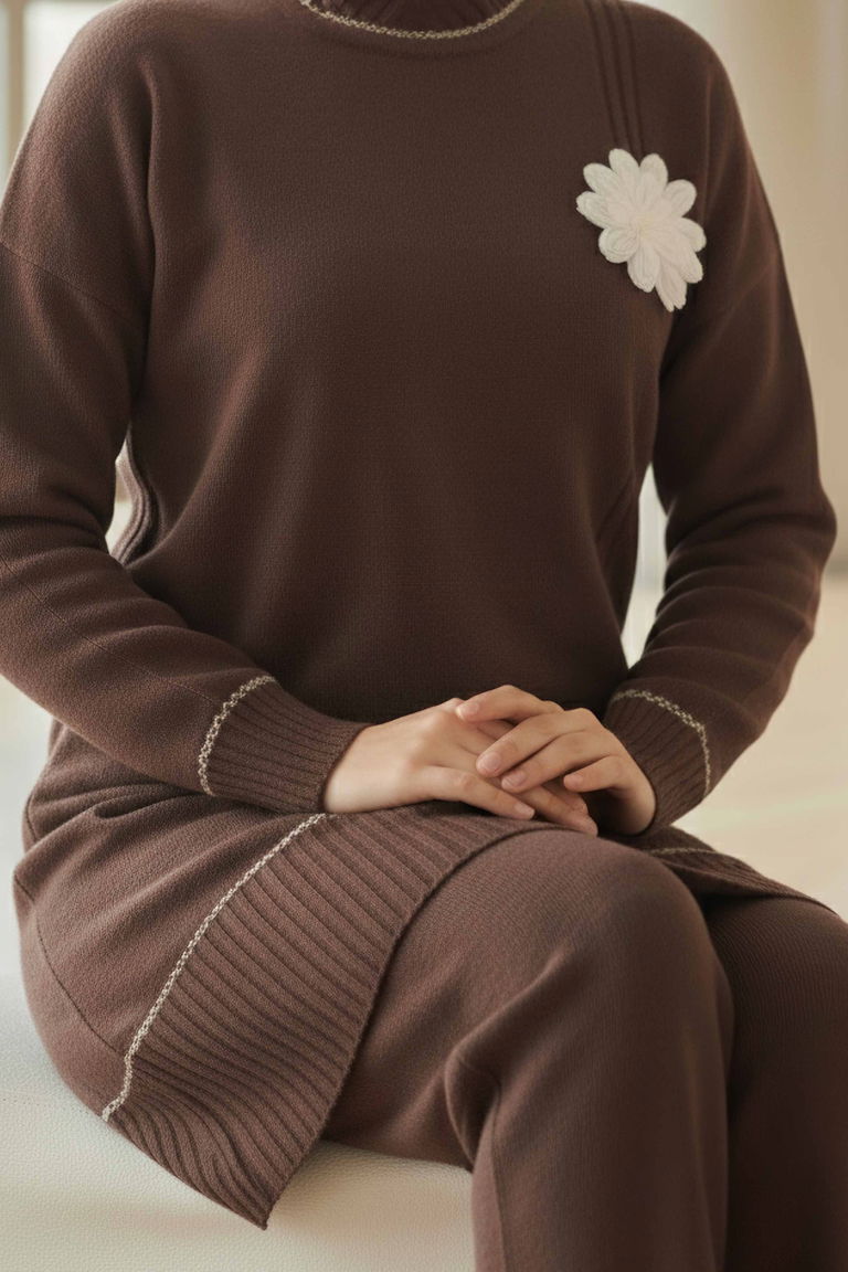Çiçek Detaylı Triko İkili Takım - 28125-KAHVE - TOFİSA