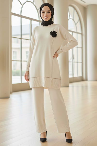Çiçek Detaylı Triko İkili Takım - 28125-KREM 