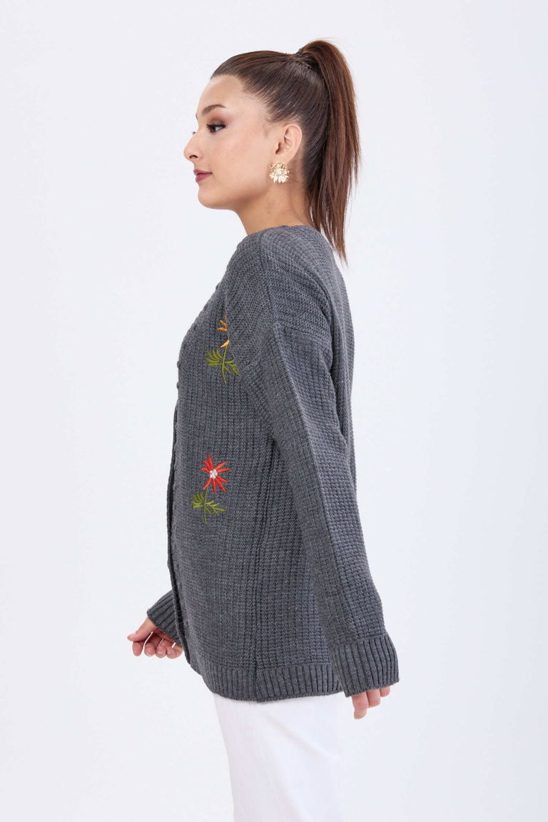 Çiçek Nakış Detaylı Triko Hırka - 27662 - TOFİSA