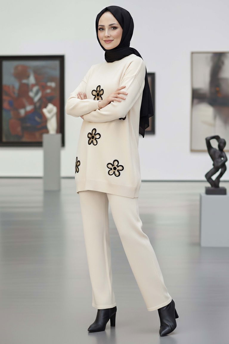 Çiçek Nakışlı İkili Triko Takım - 27998-EKRU - TOFİSA