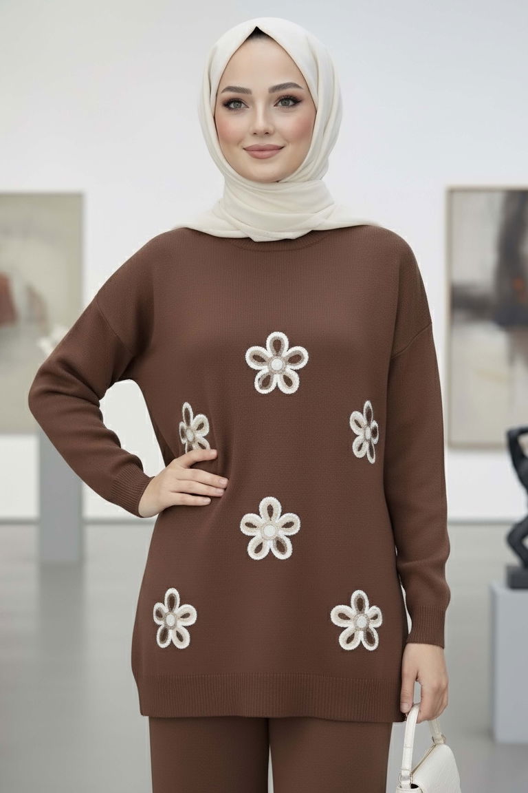 Çiçek Nakışlı İkili Triko Takım - 27998-KAHVE - TOFİSA