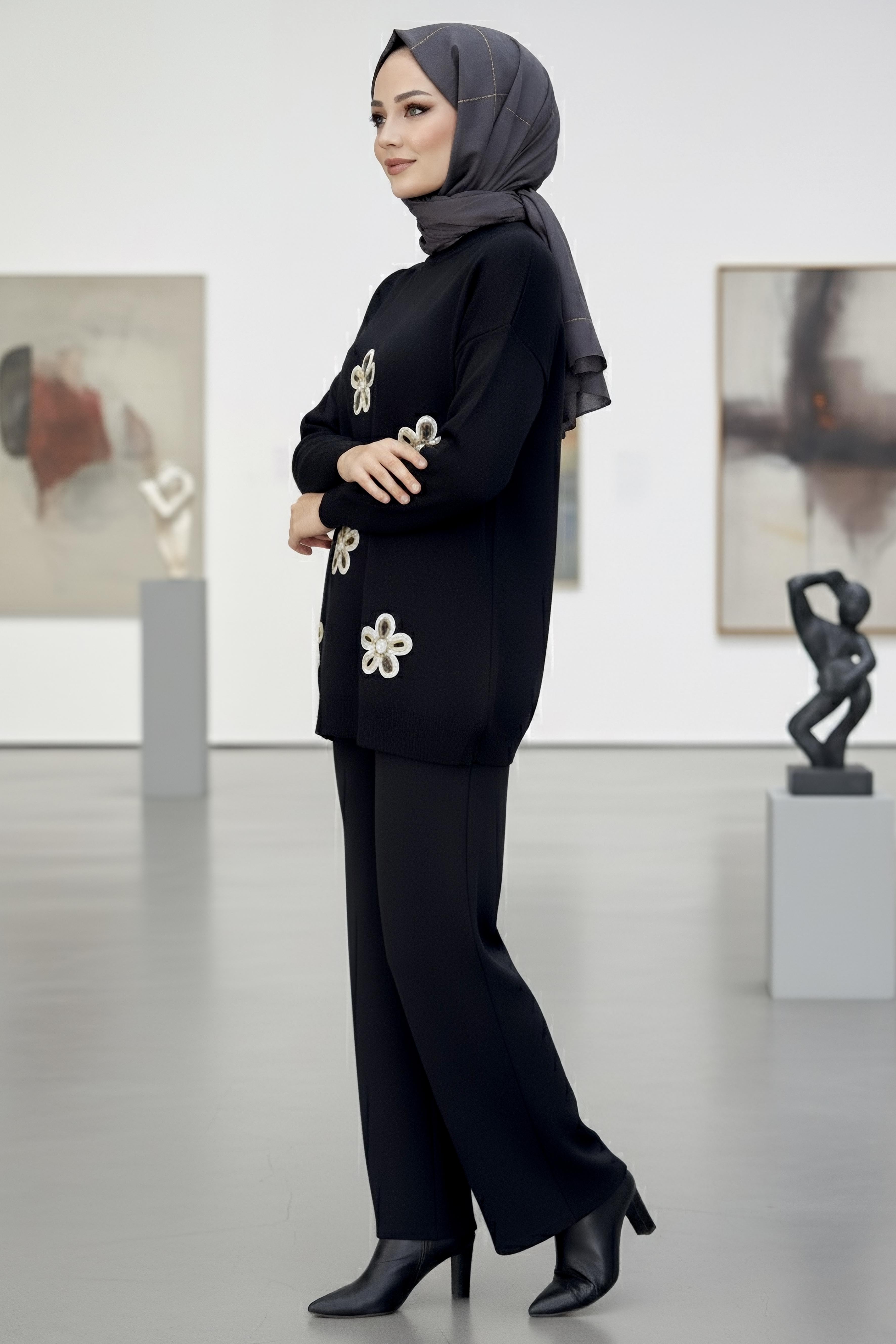 Çiçek Nakışlı İkili Triko Takım - 27998-SIYAH - 2