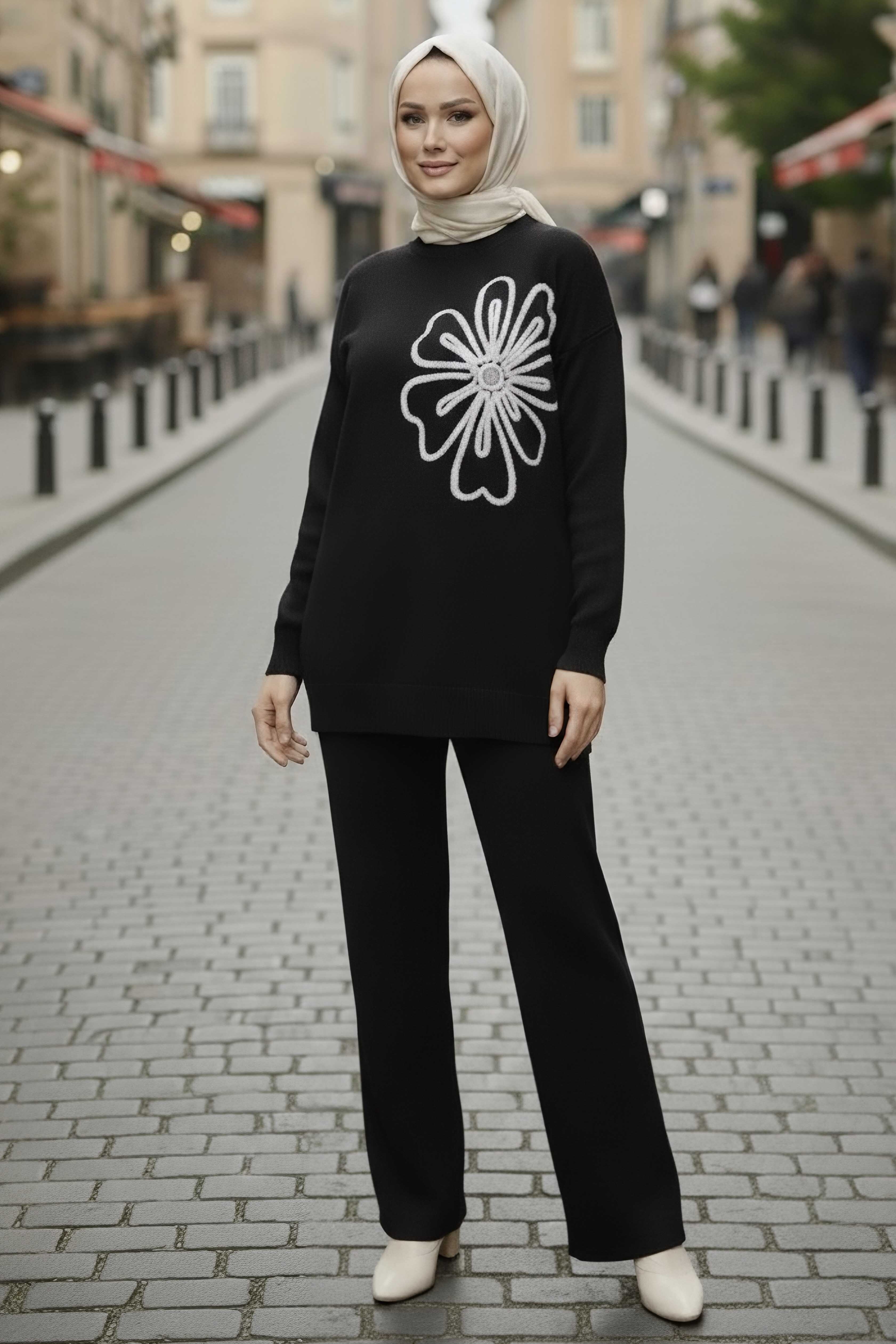 Çiçek Nakışlı İkili Triko Takım - 28062-SIYAH - 2