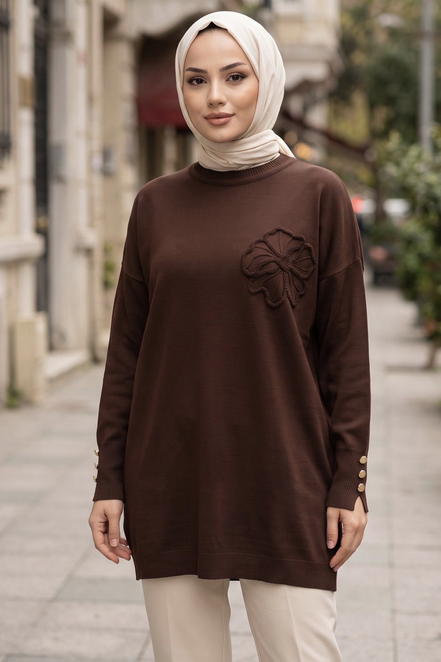 Çiçek Nakışlı Kolları Düğmeli Triko Tunik Kahve - 29234-KAHVE - 2