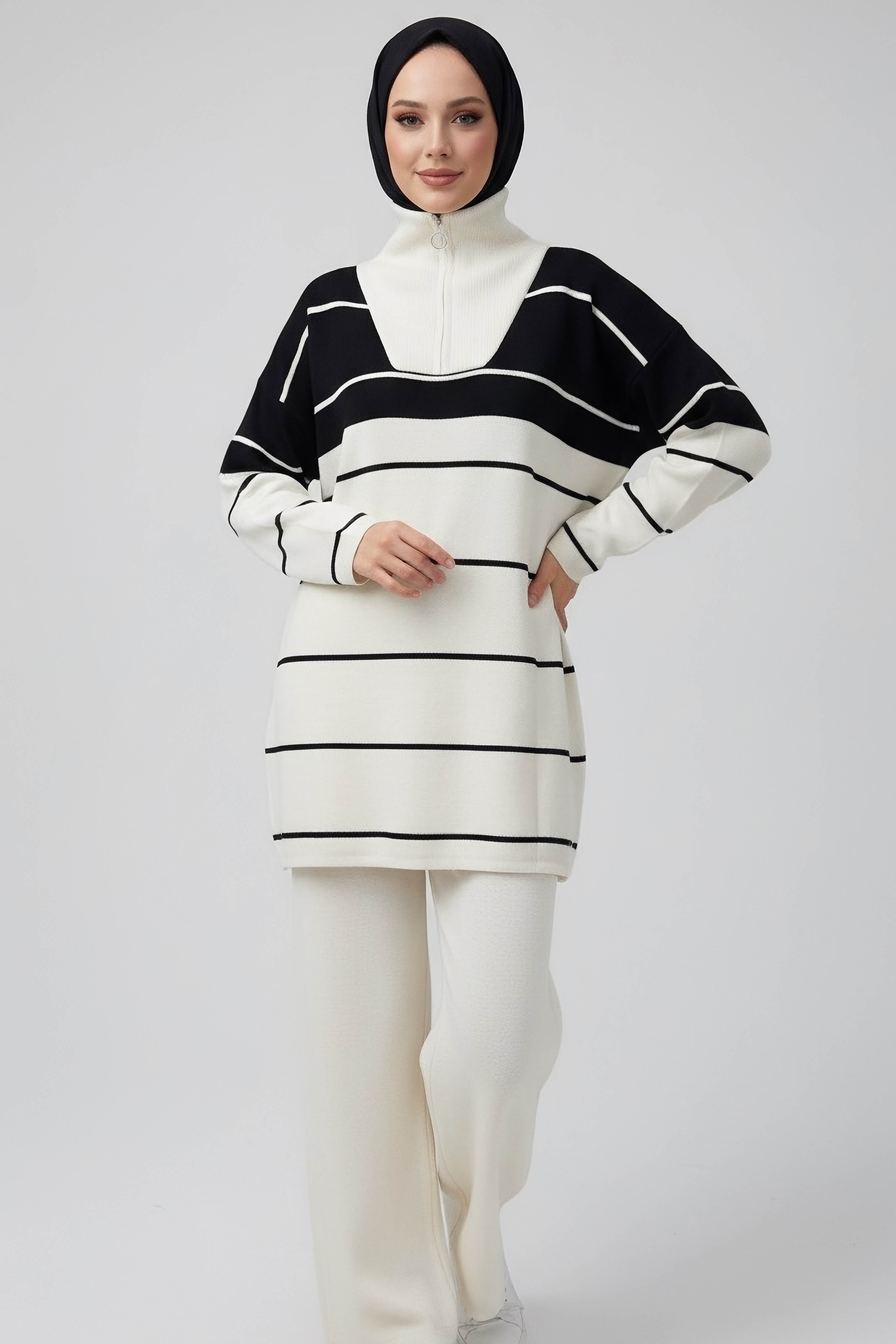 Çizgili Fermuarlı Triko Takım - 27997-EKRU - 3
