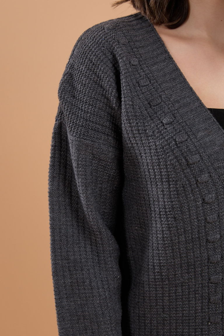 Düğmeli Kabarcık Detaylı Triko Hırka - 27648 - TOFİSA