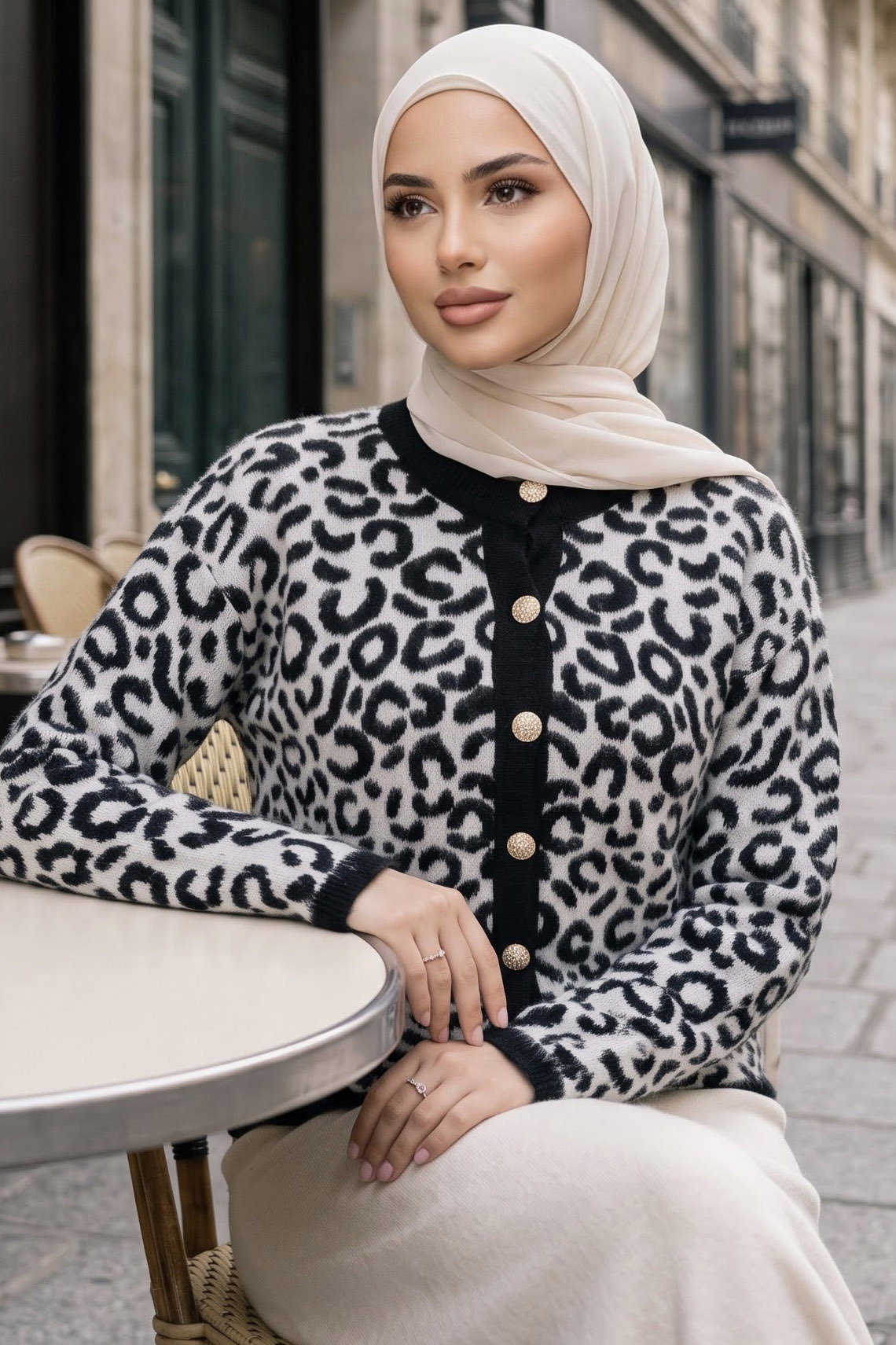 Düğmeli Leopar Desenli Triko Hırka Beyaz - 29263-BEYAZ - 1