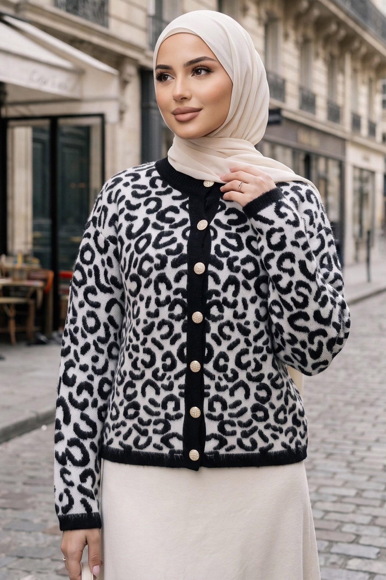 Düğmeli Leopar Desenli Triko Hırka Beyaz - 29263-BEYAZ - 2