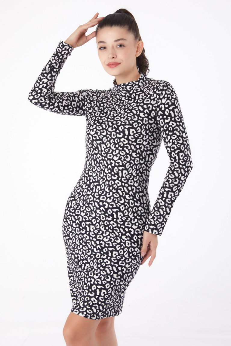 Düz Balıkcı Yaka Kadın Siyah Leopar Desenli Tunik - 26208 - TOFİSA