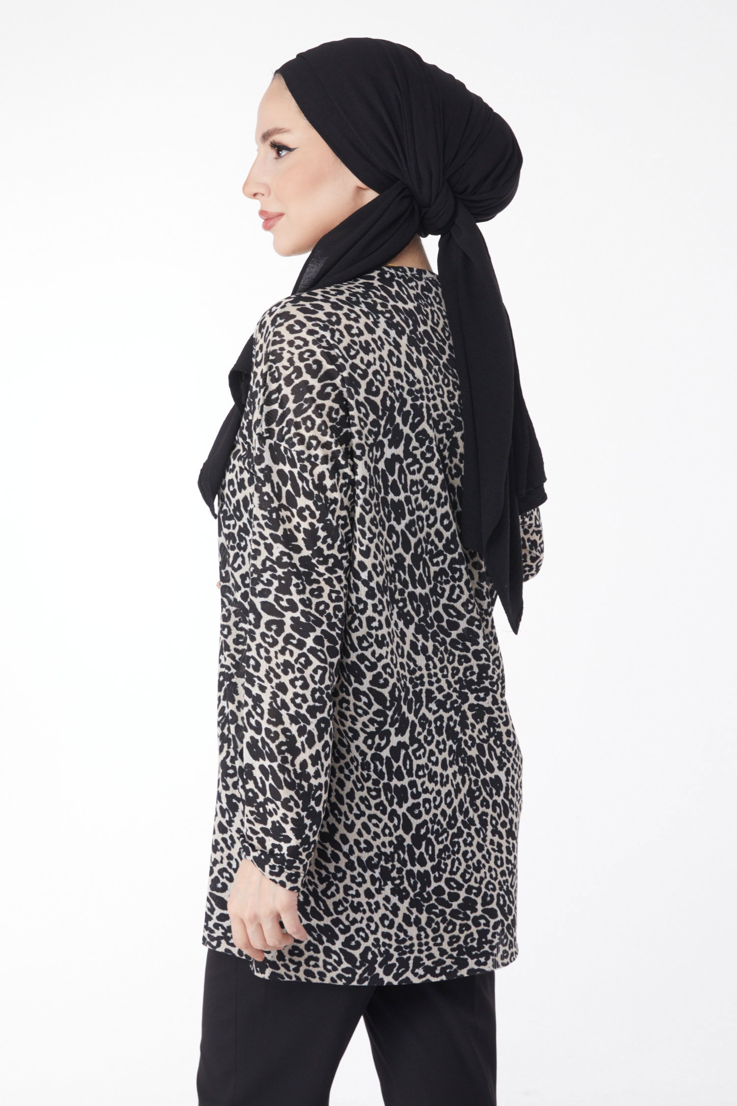 Düz Bisiklet Yaka Kadın Bej Leopar Desenli Bluz - 24736 - 5