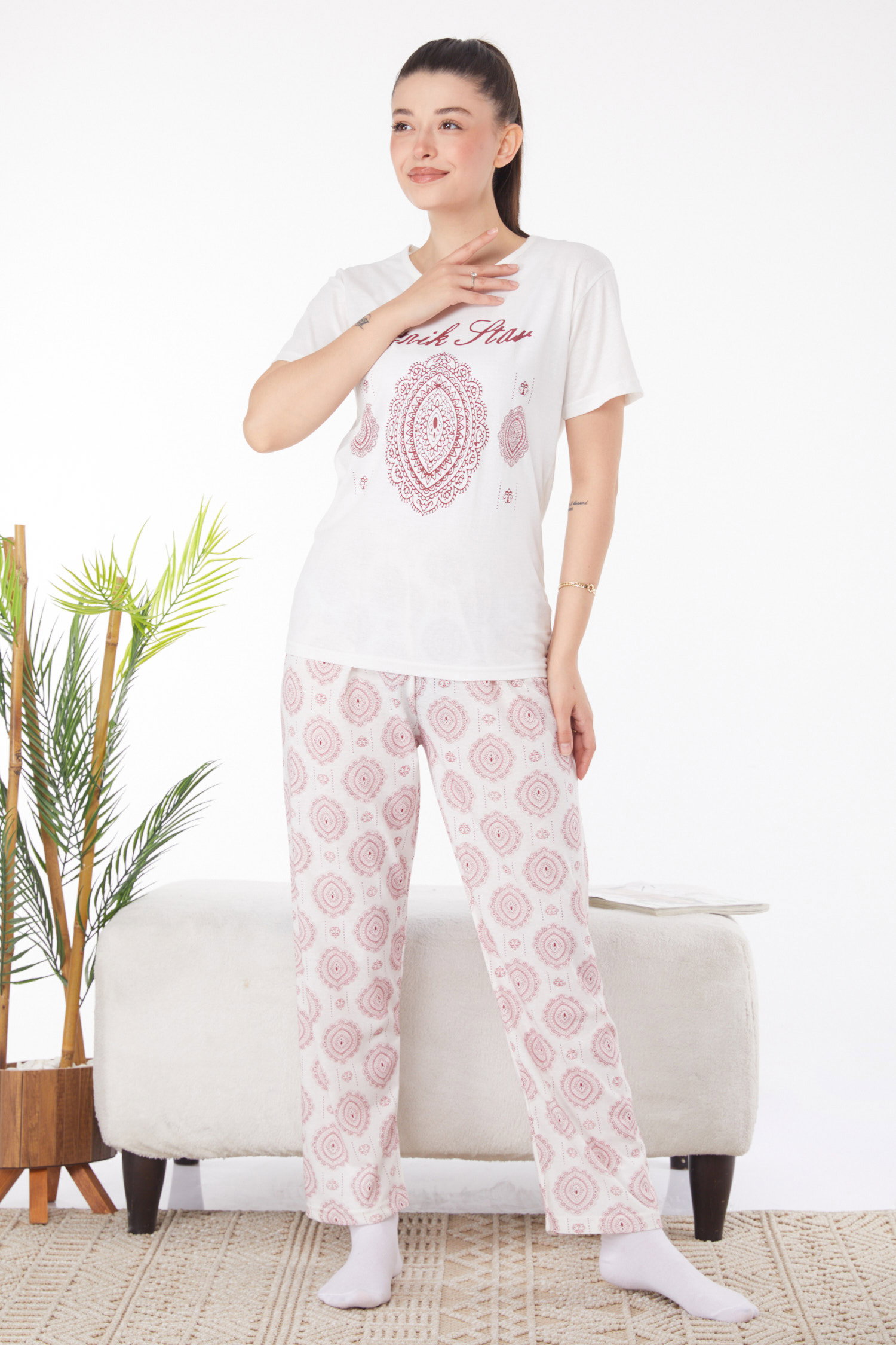Düz Bisiklet Yaka Kadın Beyaz Baskılı Pijama Takımı - 25814 - 1