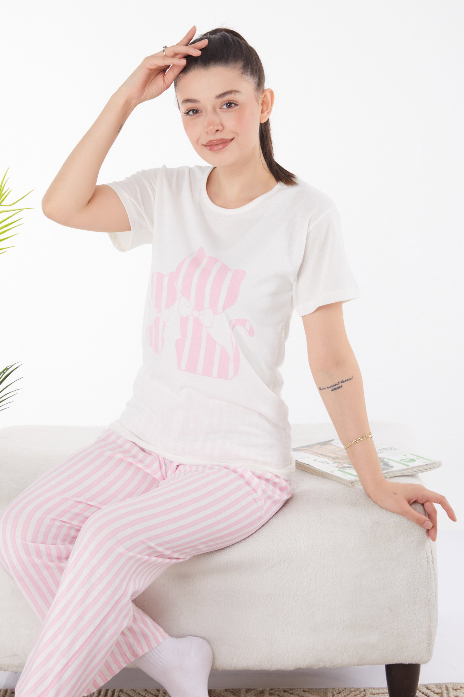 Düz Bisiklet Yaka Kadın Beyaz Baskılı Pijama Takımı - 25815 - 1