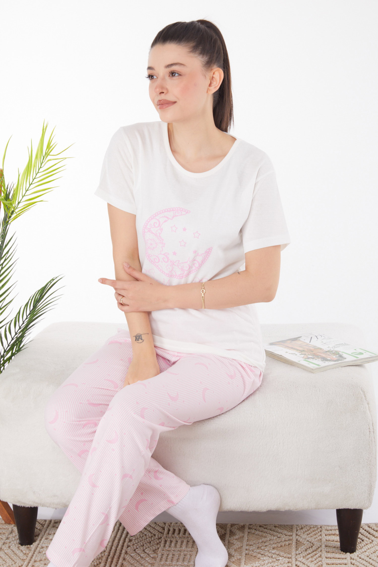 Düz Bisiklet Yaka Kadın Beyaz Baskılı Pijama Takımı - 25824 - 1