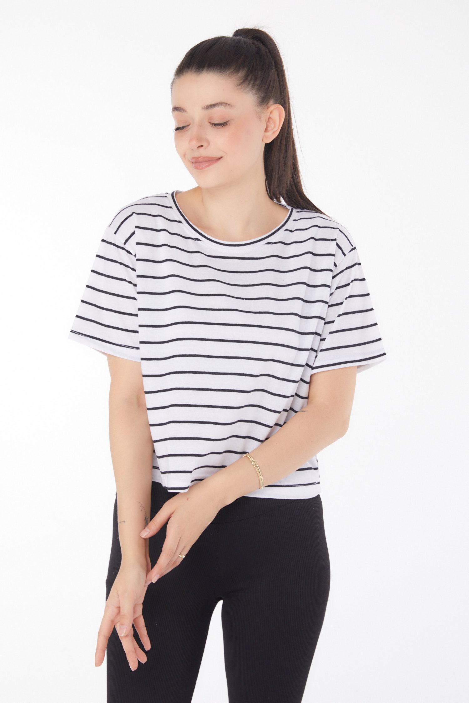 Düz Bisiklet Yaka Kadın Beyaz Çizgili Kısa Kollu Crop - 25842 - 2