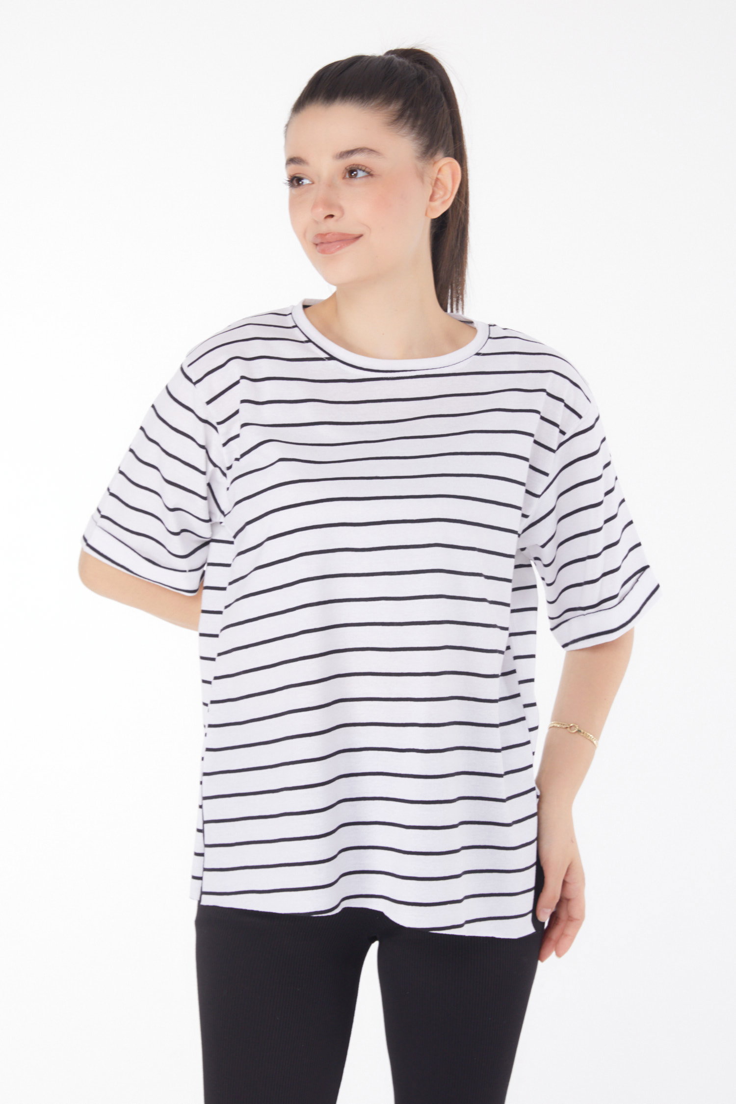 Düz Bisiklet Yaka Kadın Beyaz Çizgili Kısa Kollu T-shirt - 25840 - 3