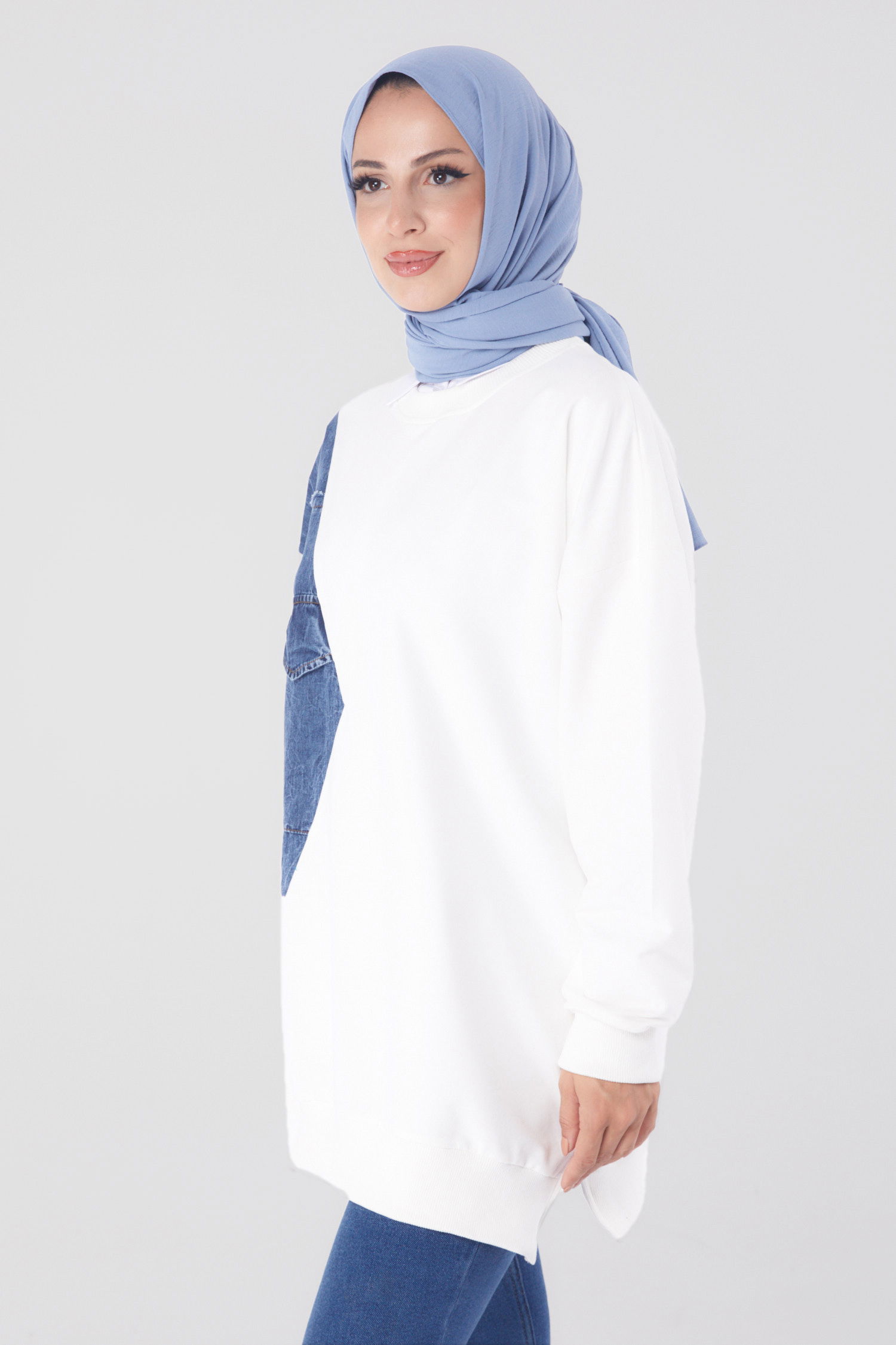 Düz Bisiklet Yaka Kadın Beyaz Garnili Sweat - 26224 - 2
