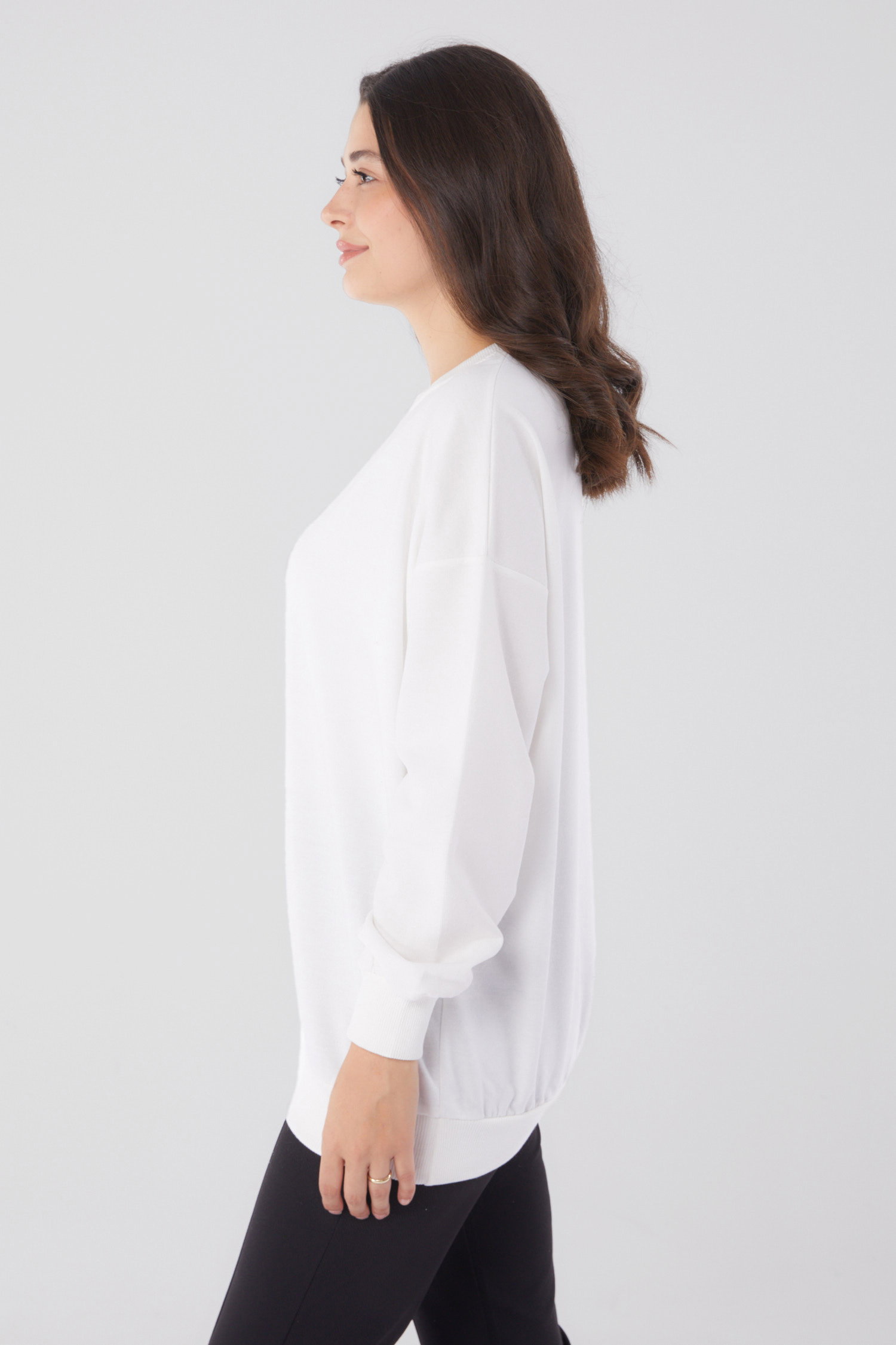 Düz Bisiklet Yaka Kadın Beyaz Manşetli Sweatshirt - 26046 - 3