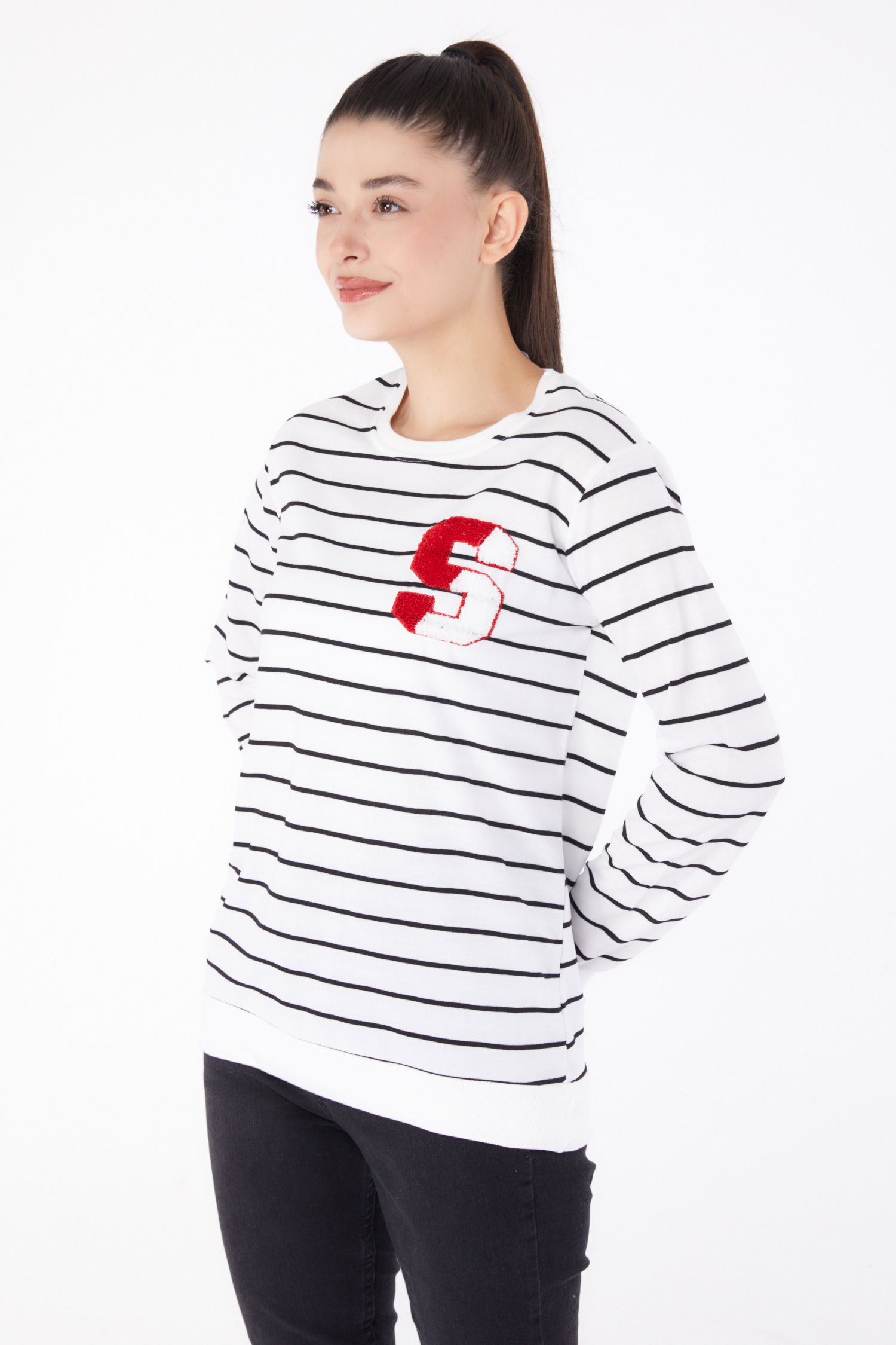 Düz Bisiklet Yaka Kadın Beyaz Nakışlı Sweatshirt - 26286 - 3