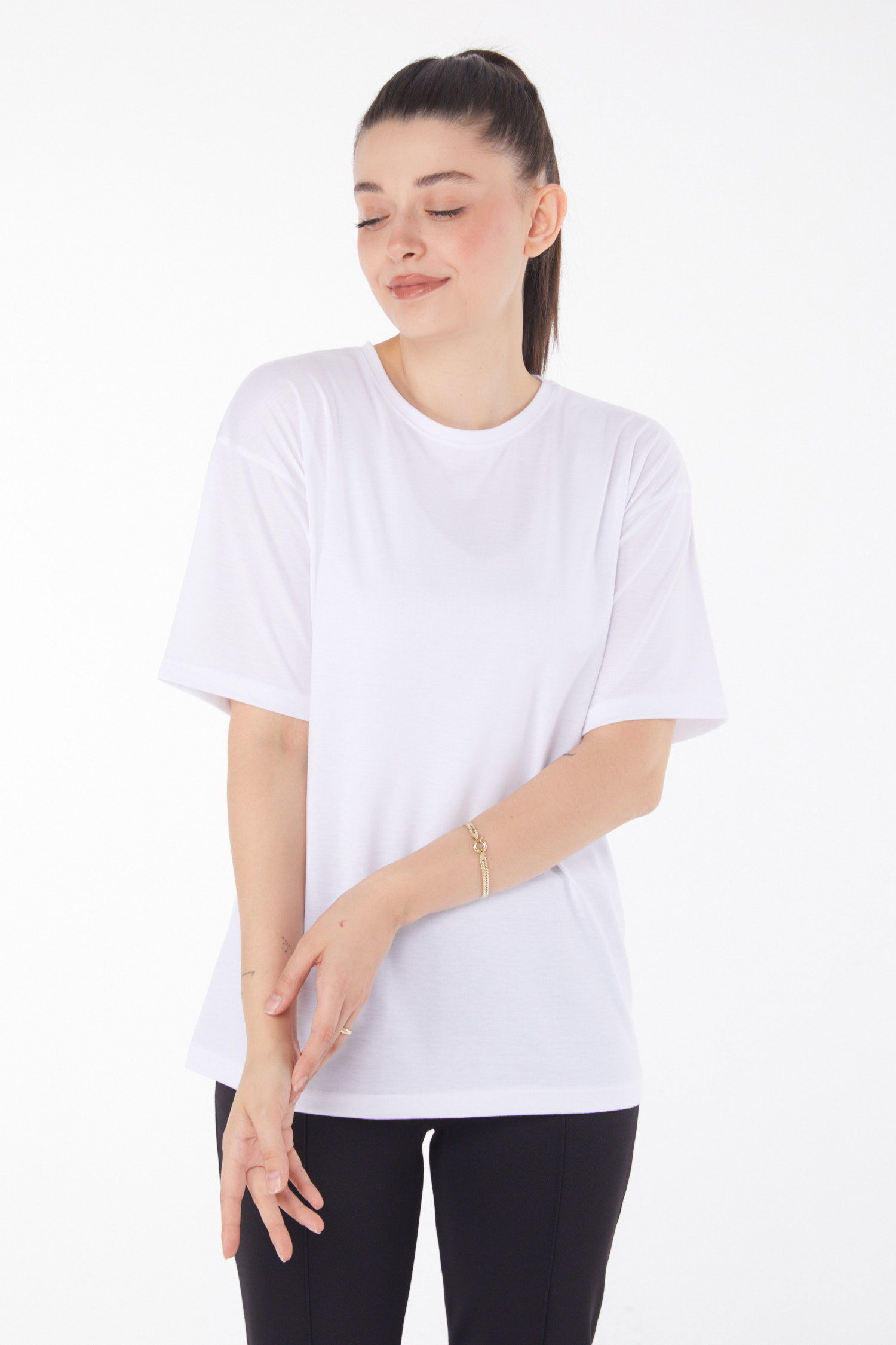 Düz Bisiklet Yaka Kadın Beyaz T-Shirt - 25849 - 1