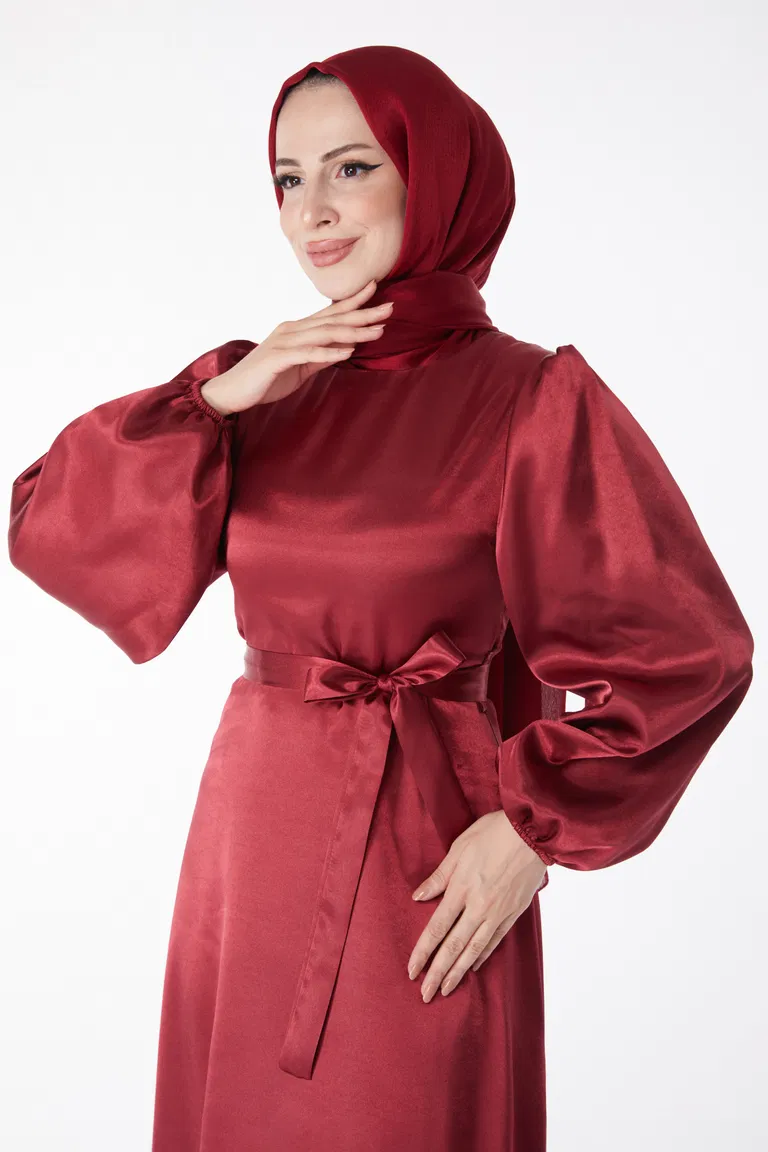 Düz Bisiklet Yaka Kadın Bordo Kuşaklı Elbise - 13160 - TOFİSA