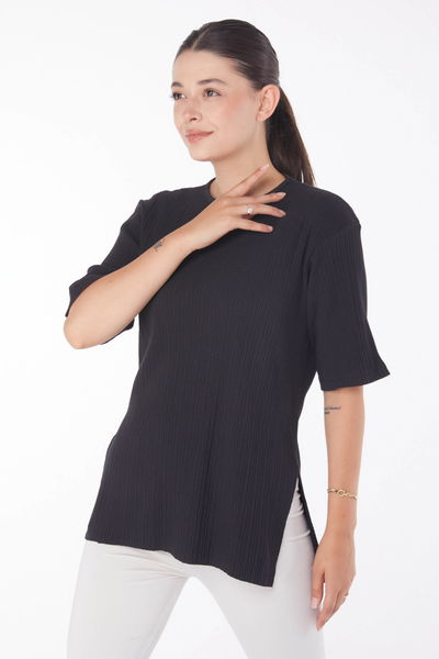 Düz Bisiklet Yaka Kadın D4 Siyah Yırtmaçlı T-Shirt - 25114 