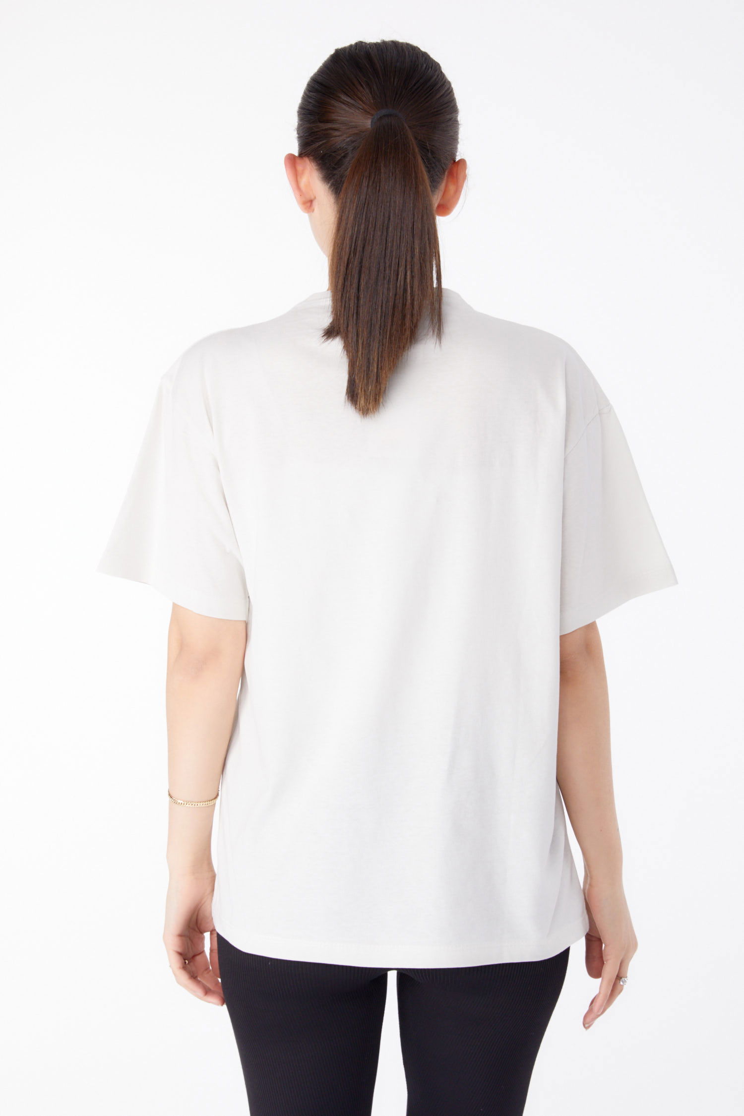 Düz Bisiklet Yaka Kadın Ekru İnci Detaylı T-shirt - 25473 - 5