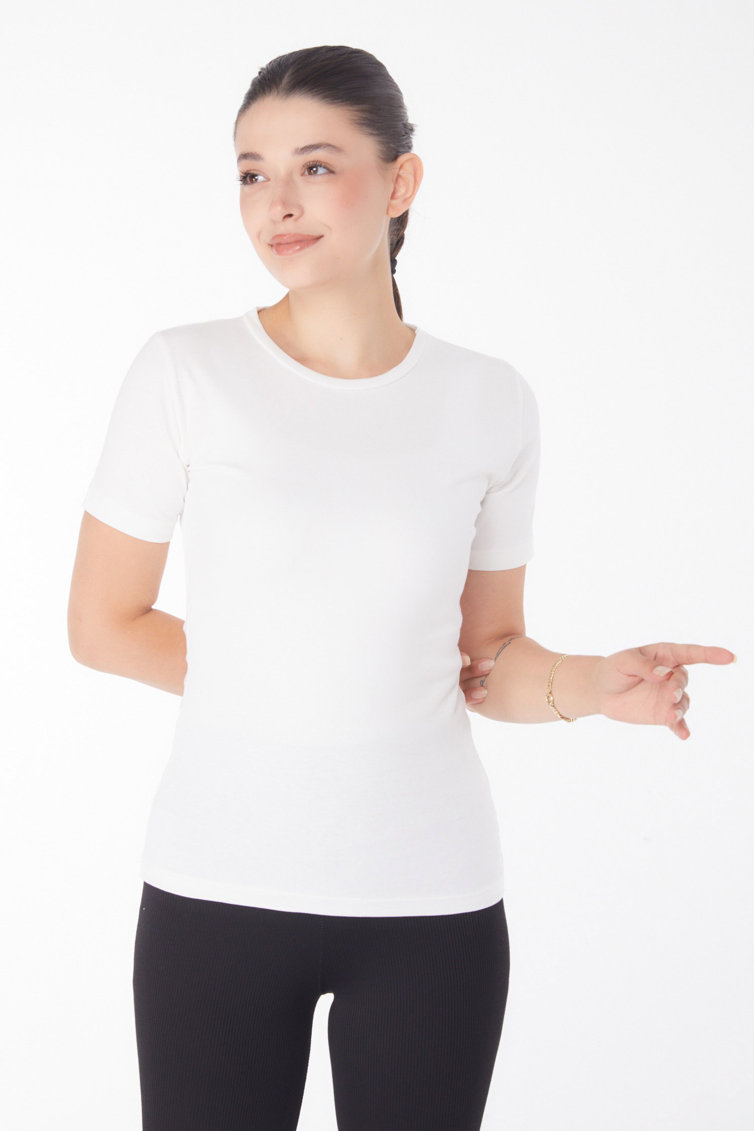 Düz Bisiklet Yaka Kadın Ekru Kısa Kollu T-shirt - 25768 - 1