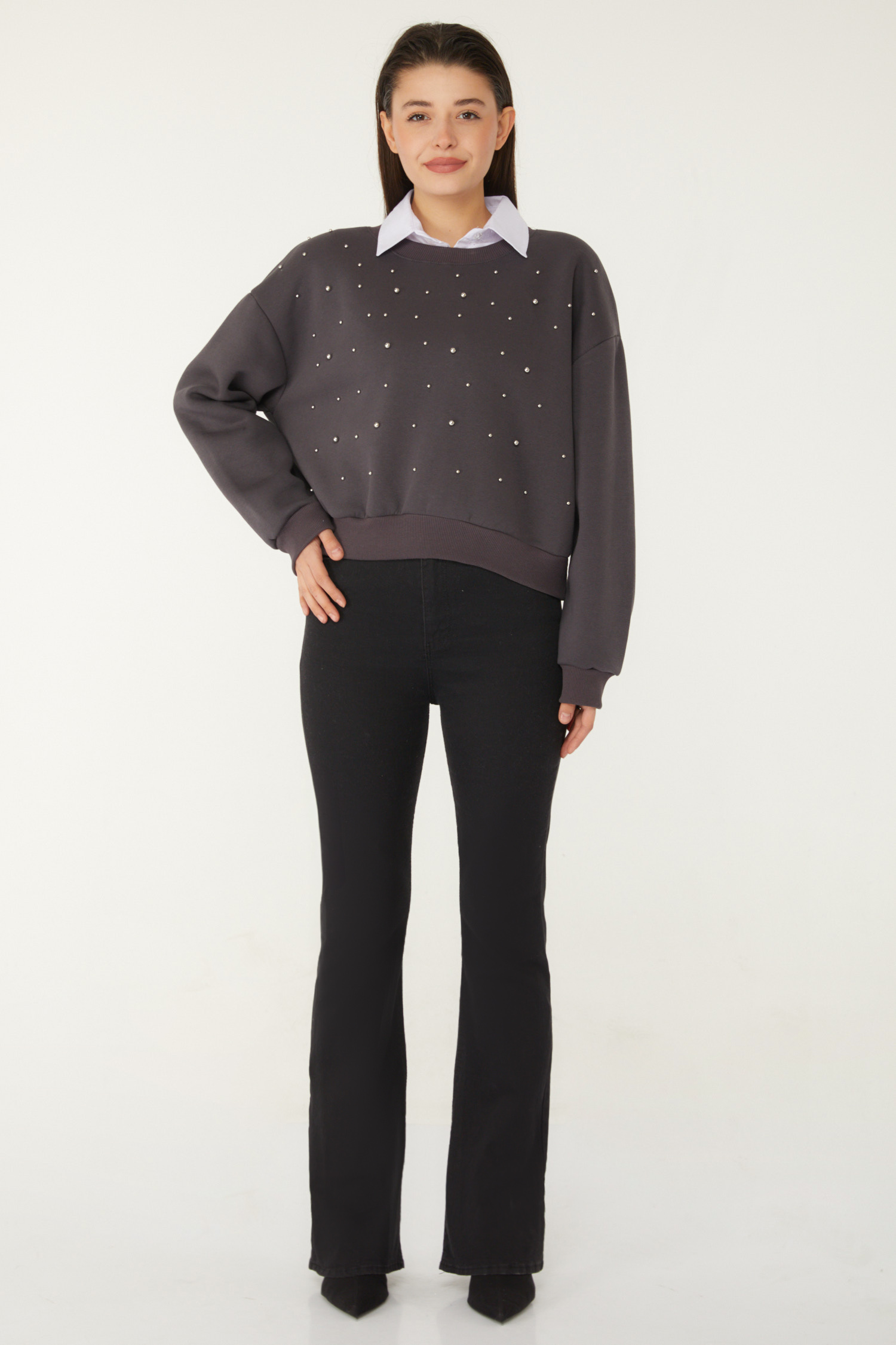 Düz Bisiklet Yaka Kadın Füme Boncuklu Sweatshirt - 26541 - 1
