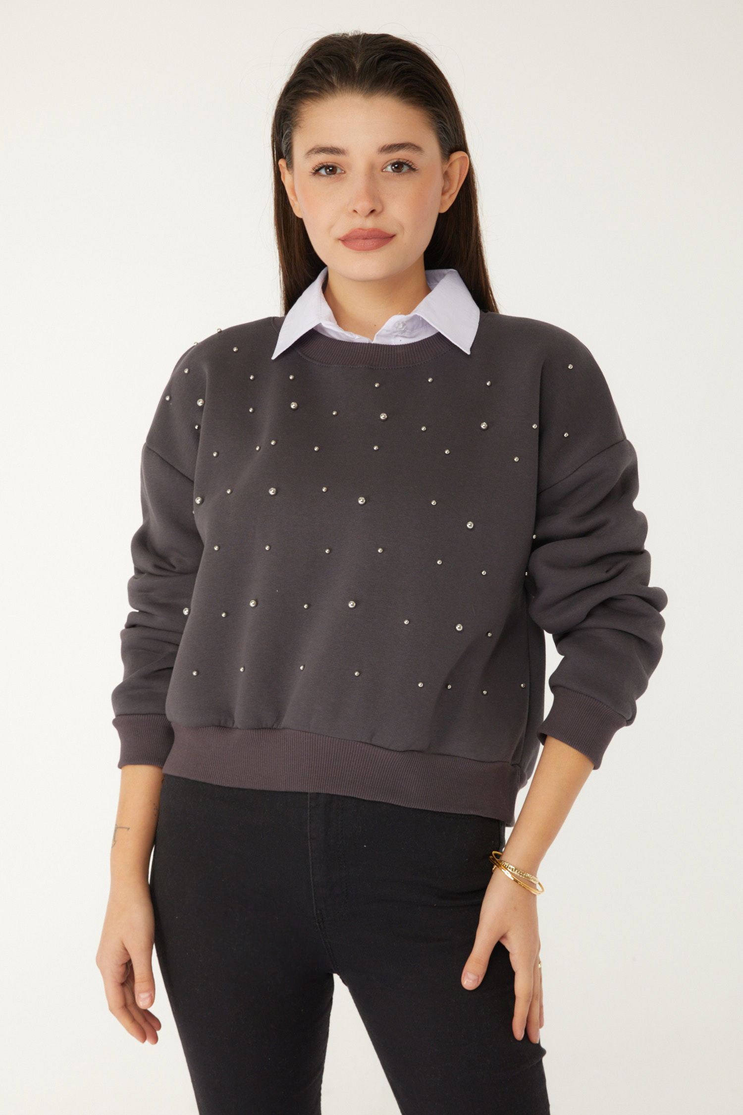 Düz Bisiklet Yaka Kadın Füme Boncuklu Sweatshirt - 26541 - 2