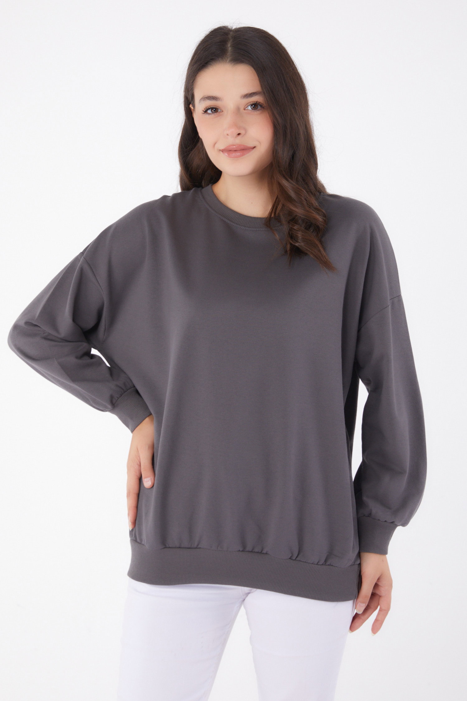 Düz Bisiklet Yaka Kadın Füme Manşetli Sweatshirt - 26046 - 1